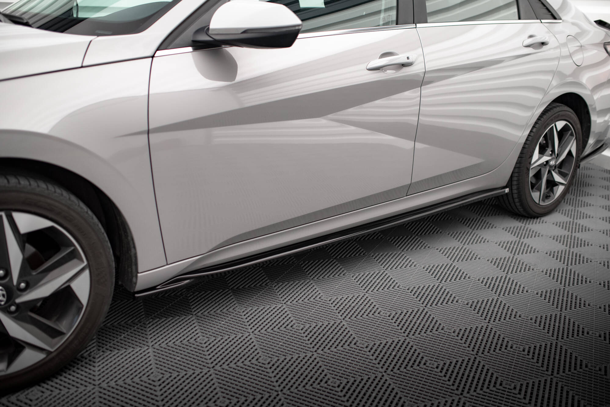 Frontspoiler Lippe, Seitenschweller, Heckdiffusor Hyundai Elantra Mk7