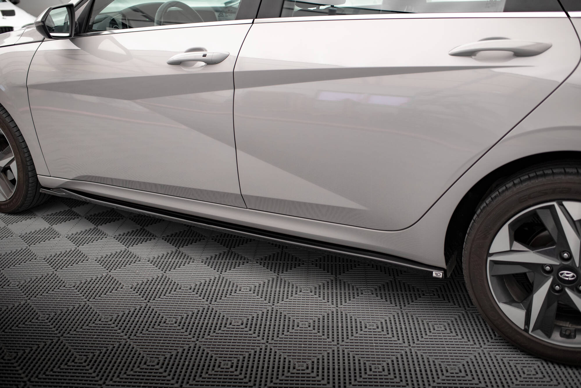Frontspoiler Lippe, Seitenschweller, Heckdiffusor Hyundai Elantra Mk7