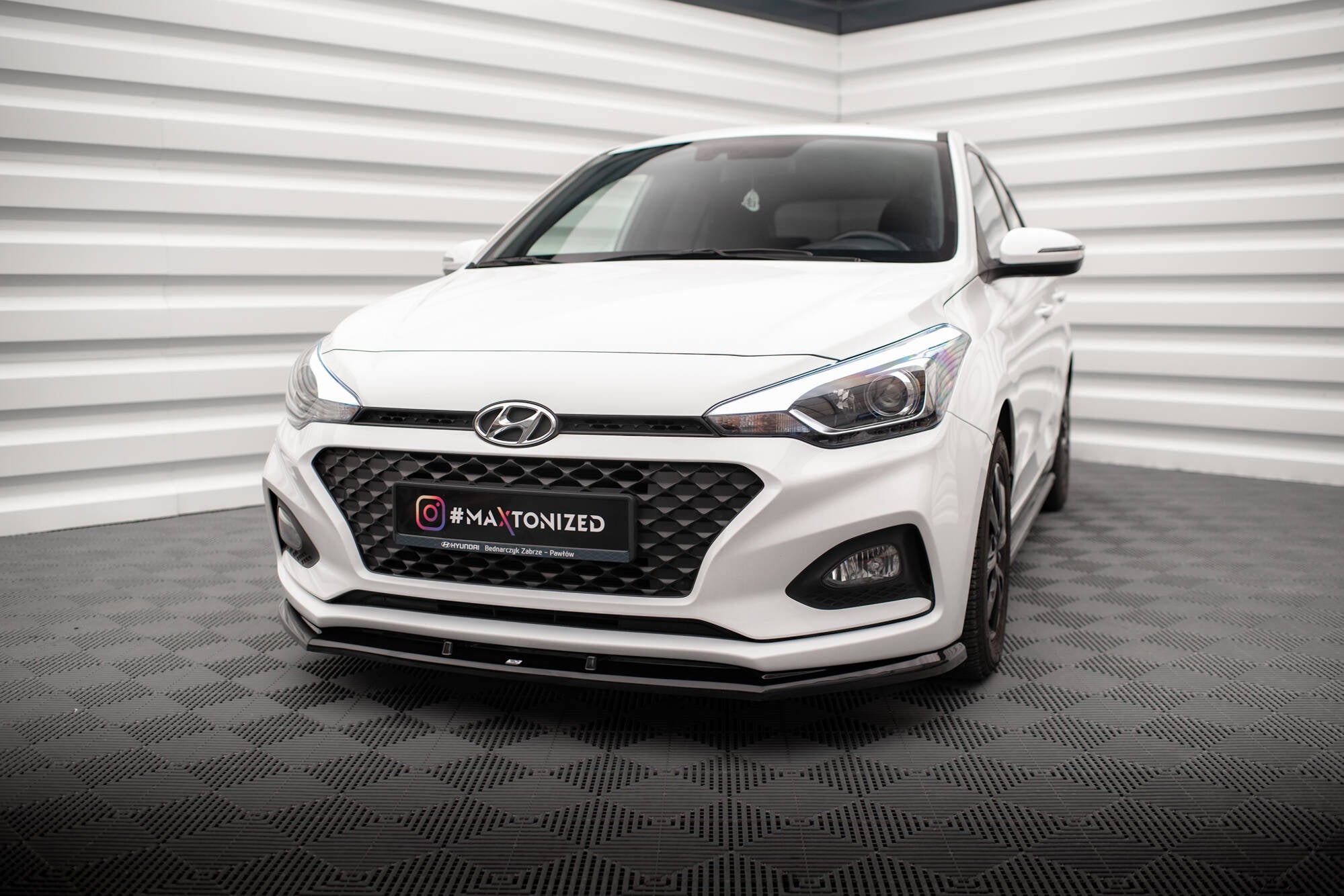 Frontspoiler Lippe, Seitenschweller und Heckdiffusor Hyundai I20 Mk2 Facelift
