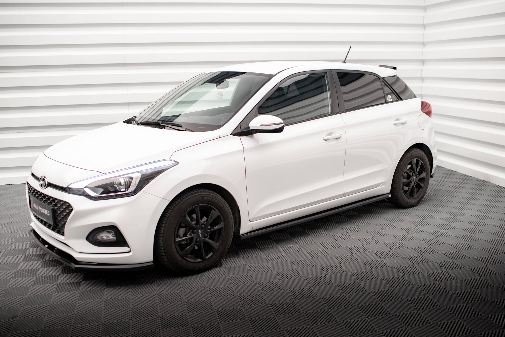 Frontspoiler Lippe, Seitenschweller und Heckdiffusor Hyundai I20 Mk2 Facelift