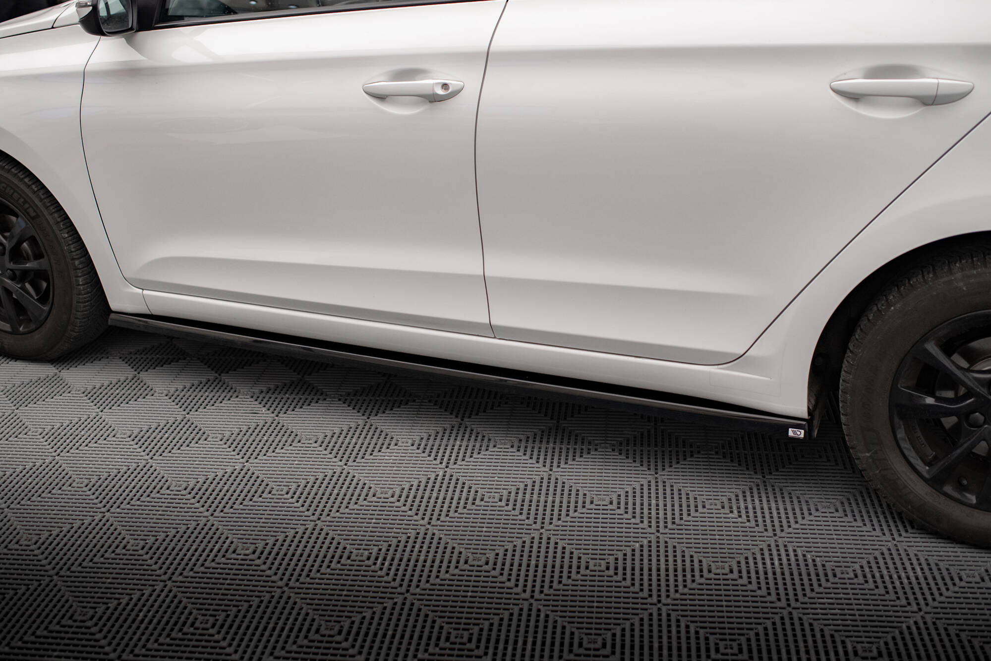 Frontspoiler Lippe, Seitenschweller und Heckdiffusor Hyundai I20 Mk2 Facelift
