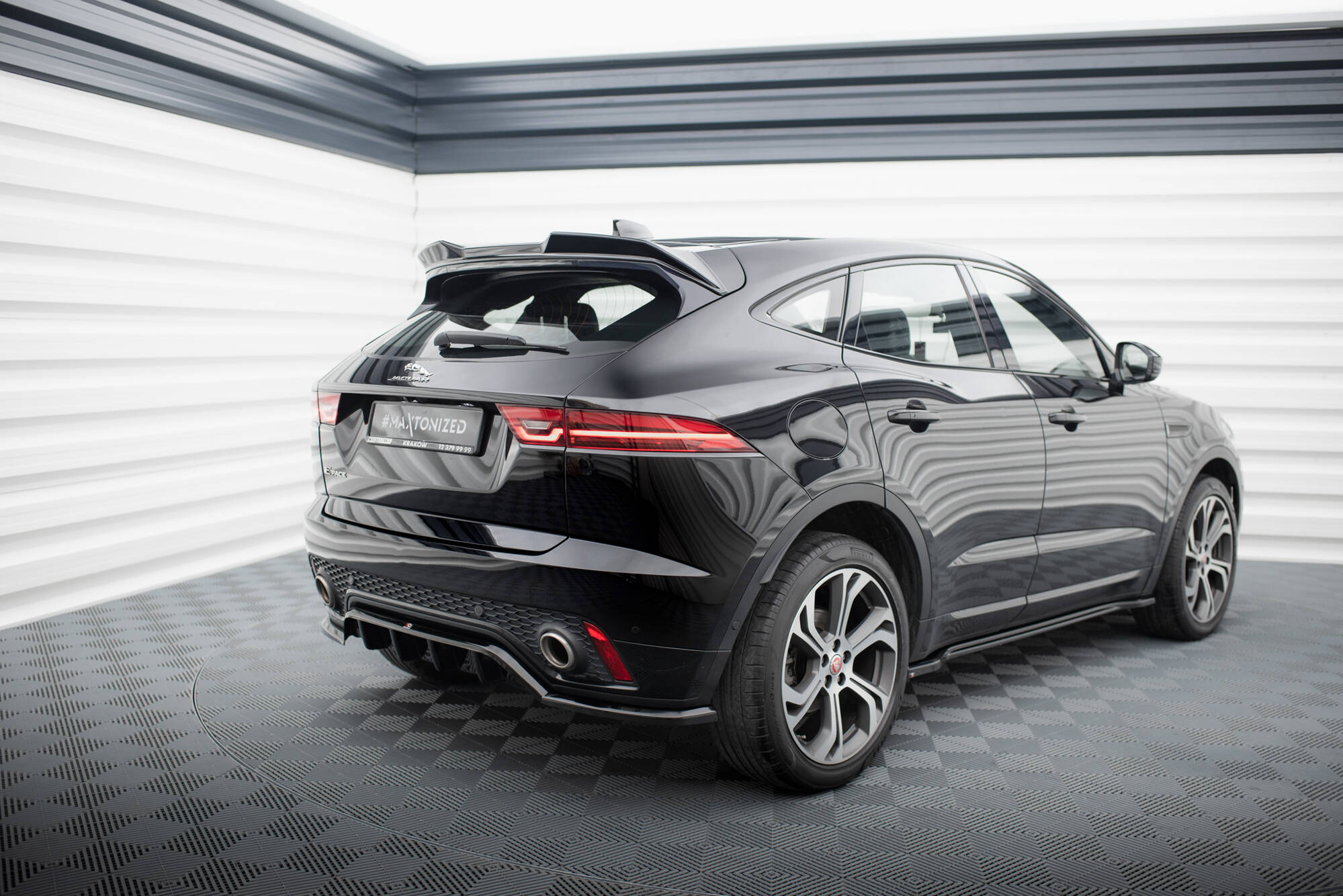 Frontspoiler Lippe, Seitenschweller, Heckdiffusor Jaguar E-Pace R-Dynamic Mk1