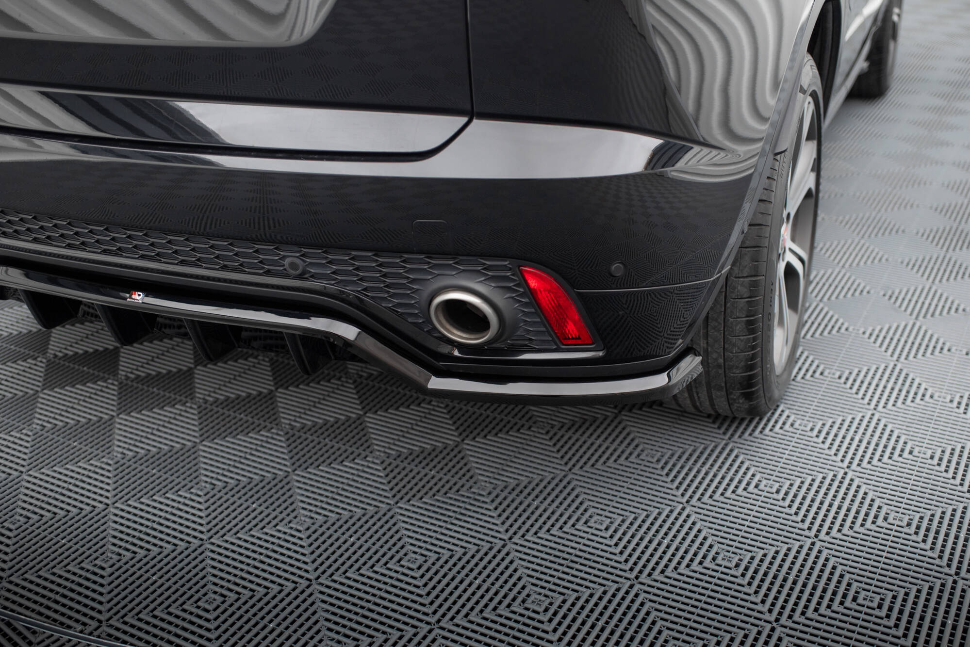 Frontspoiler Lippe, Seitenschweller, Heckdiffusor Jaguar E-Pace R-Dynamic Mk1