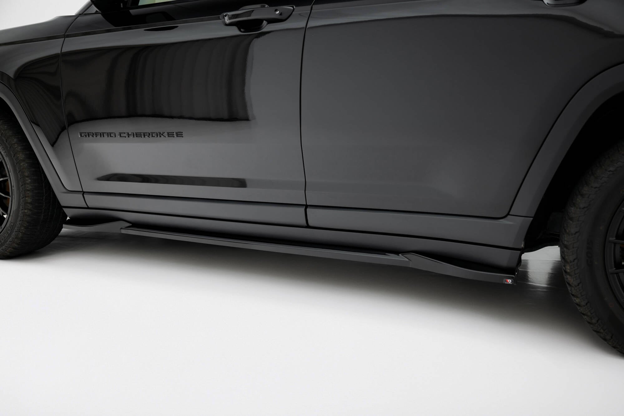Frontspoiler Lippe, Seitenschweller, Heckdiffusor Jeep Grand Cherokee MK5