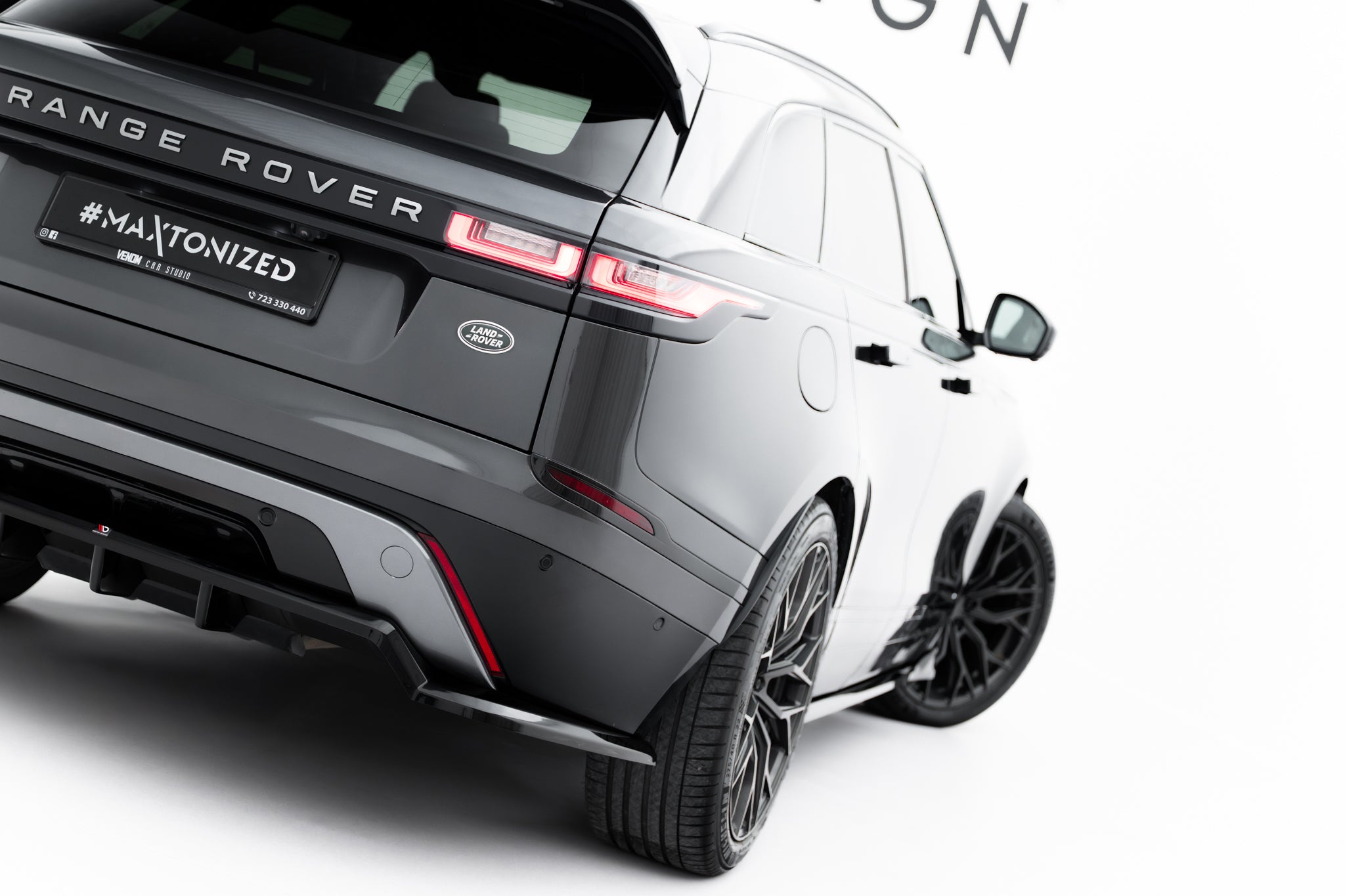 Frontspoiler Lippe, Seitenschweller, Heckdiffusor Land Rover Range Rover Velar R-Dynamic MK1 (Das Kit ist nicht mit einer Anhängerkupplung kompatibel)