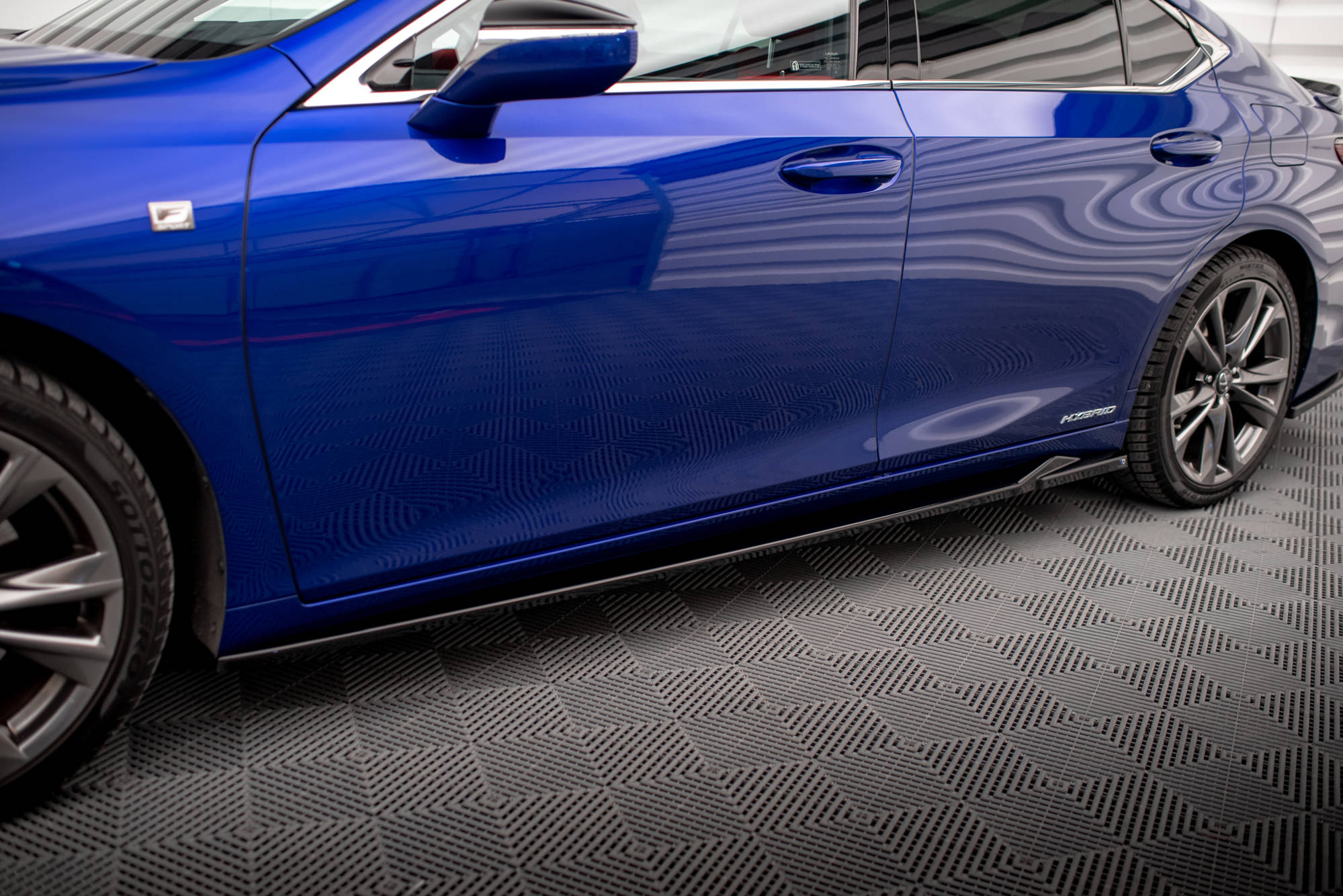Frontspoiler Lippe, Seitenschweller, Heckdiffusor Satz Lexus ES F Sport Mk7