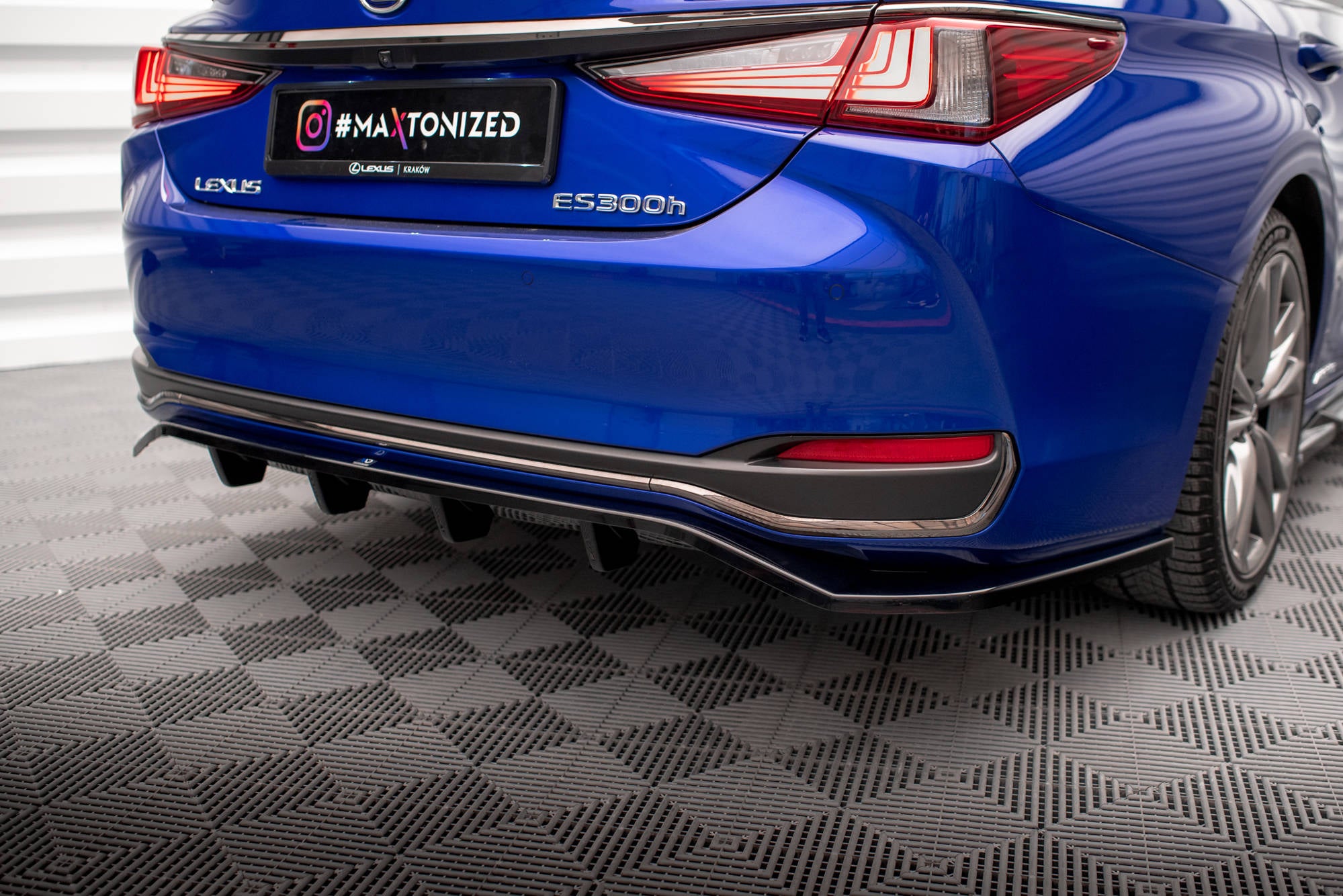 Frontspoiler Lippe, Seitenschweller, Heckdiffusor Satz Lexus ES F Sport Mk7