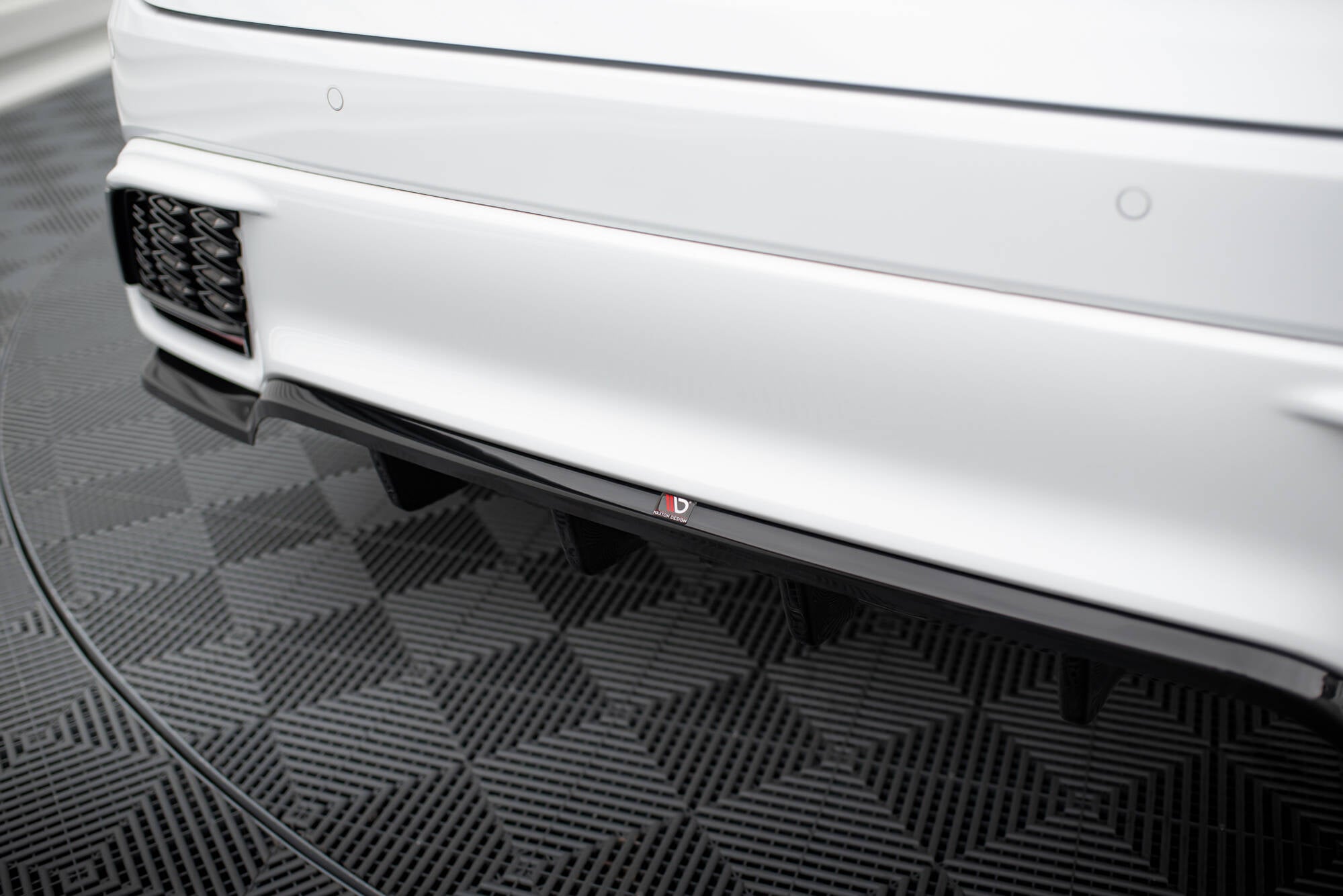 Frontspoiler Lippe, Seitenschweller, Heckdiffusor Satz Lexus RX F-Sport Mk5