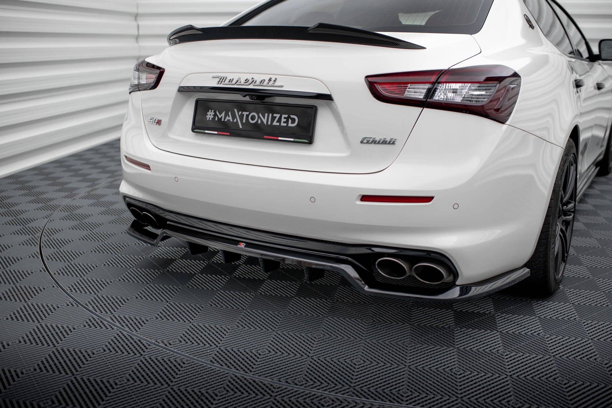 Frontspoiler Lippe, Seitenschweller und Heckdiffusor Satz Maserati Ghibli Mk3 Facelift