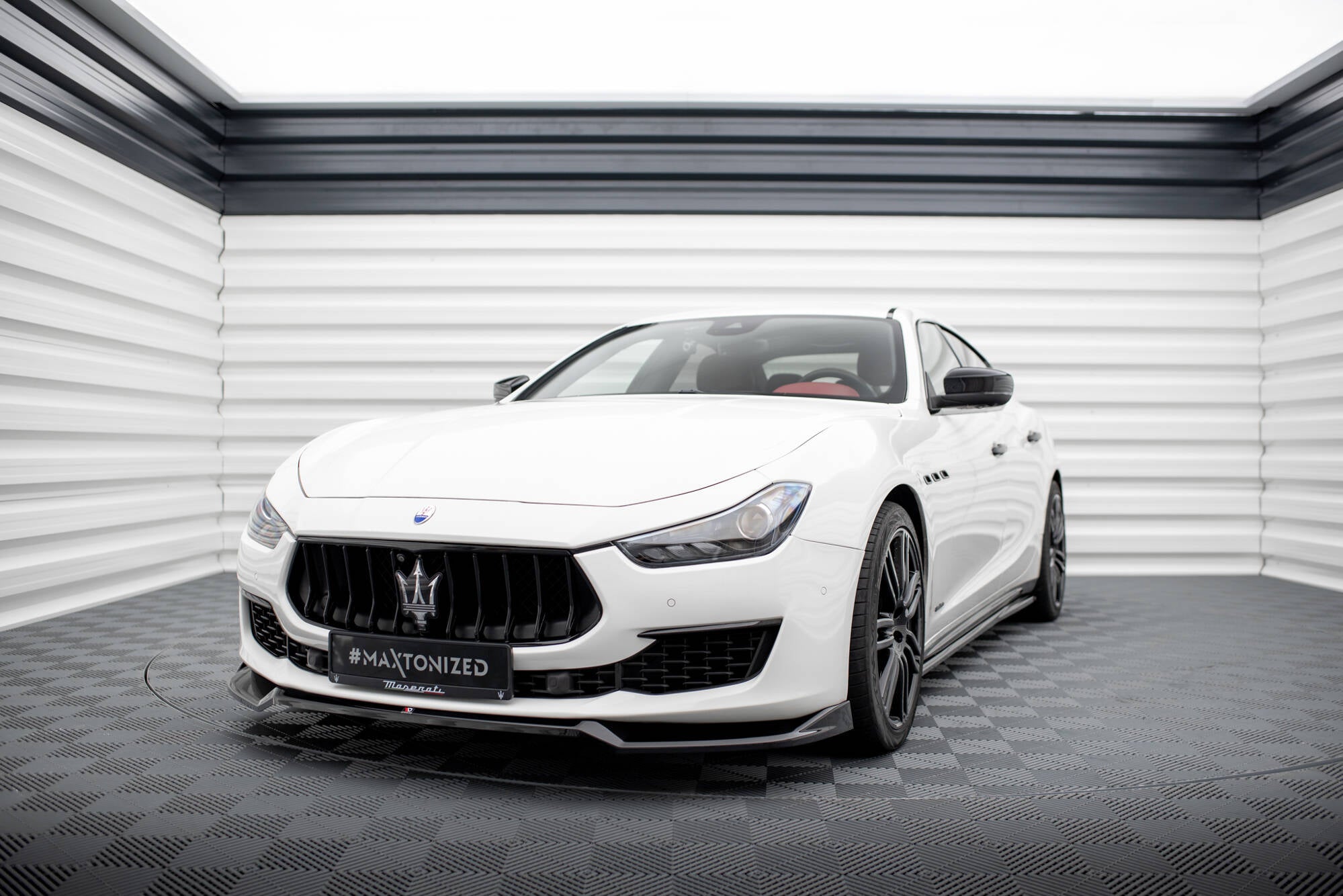 Frontspoiler Lippe, Seitenschweller und Heckdiffusor Satz Maserati Ghibli Mk3 Facelift