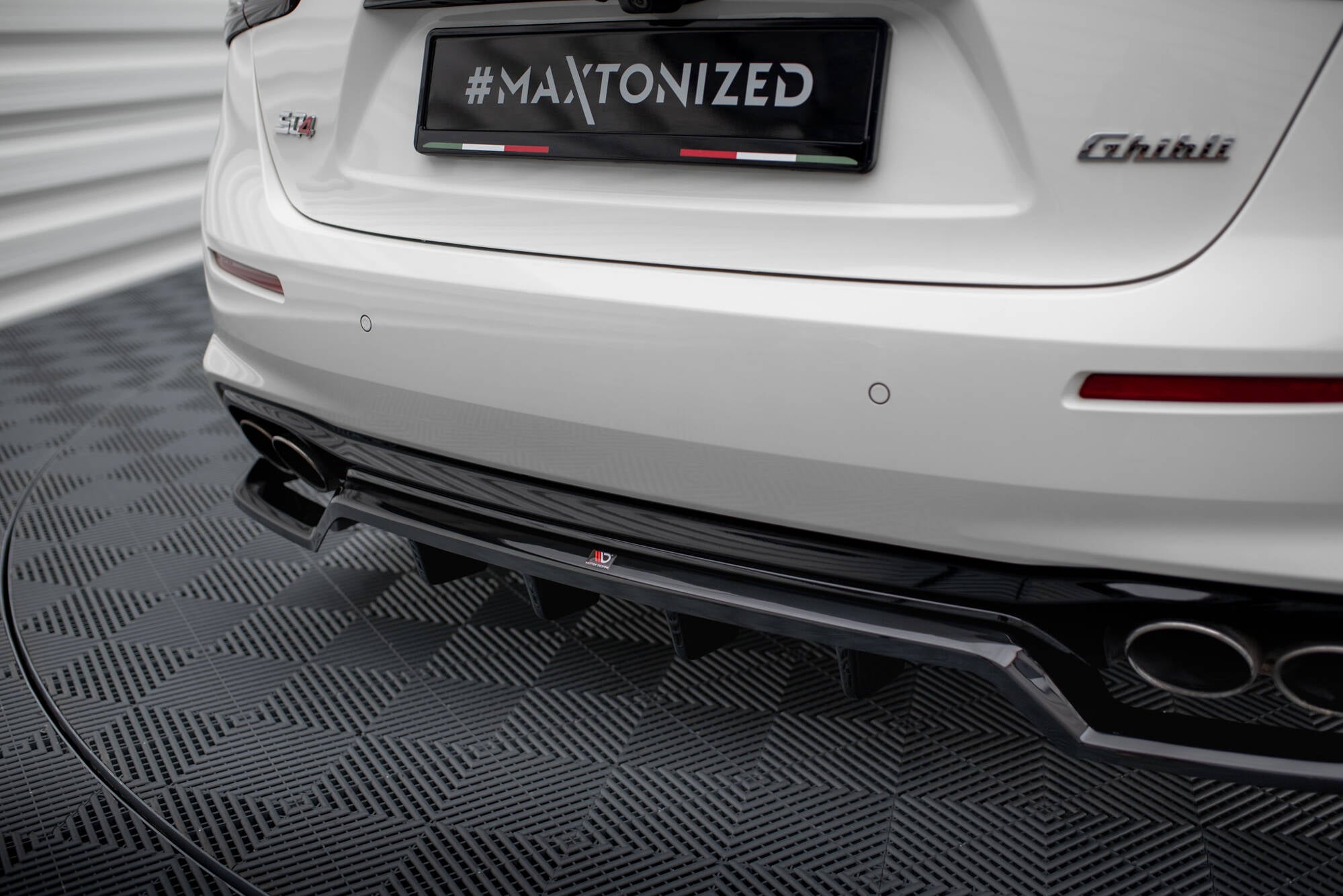 Frontspoiler Lippe, Seitenschweller und Heckdiffusor Satz Maserati Ghibli Mk3 Facelift