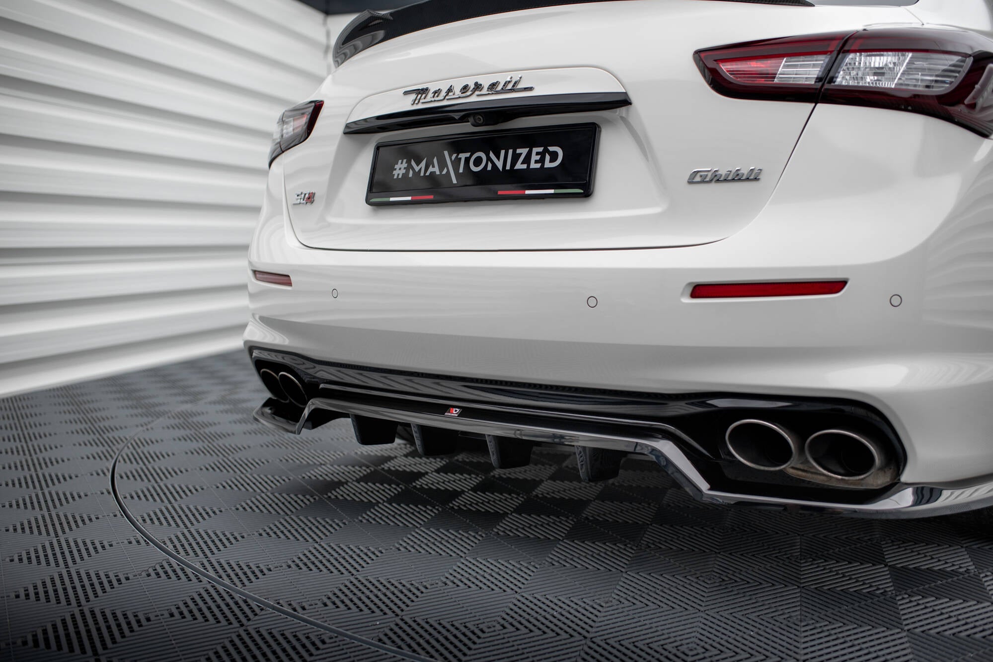Frontspoiler Lippe, Seitenschweller und Heckdiffusor Satz Maserati Ghibli Mk3 Facelift