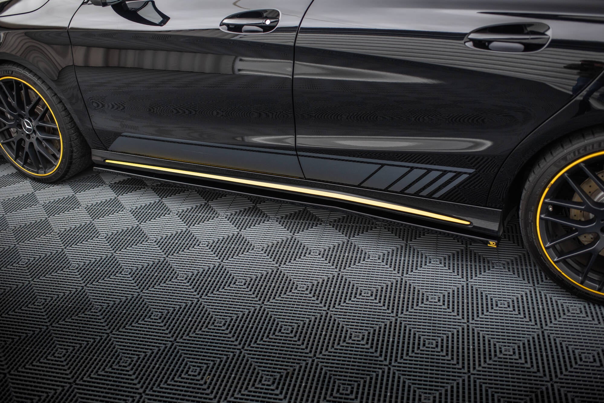 Frontspoiler Lippe, Seitenschweller und Heckdiffusor Mercedes-AMG CLA 45 Aero C117 Facelift