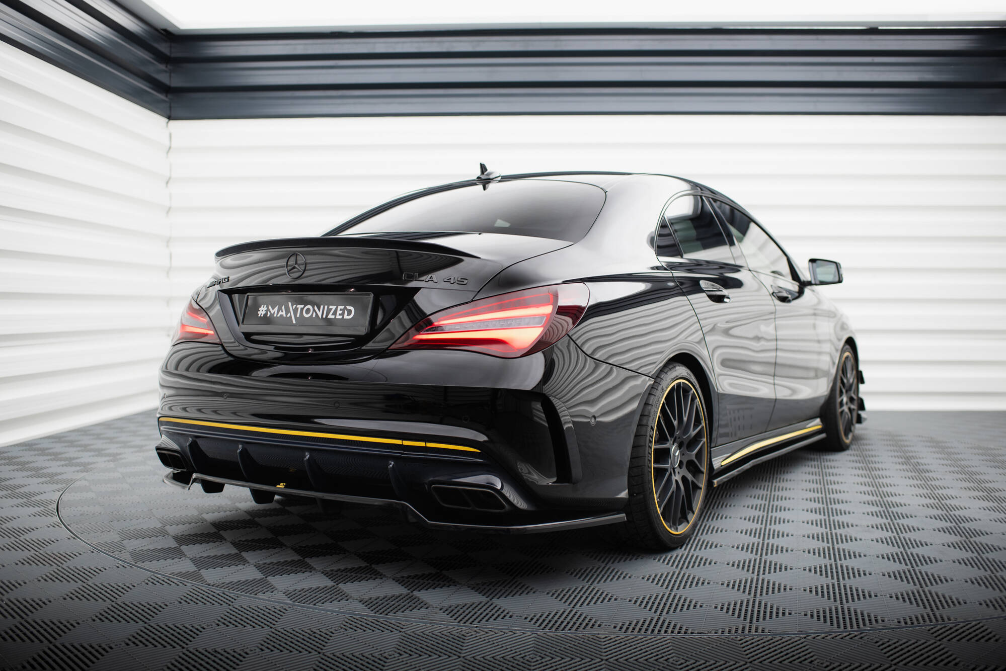 Frontspoiler Lippe, Seitenschweller und Heckdiffusor Mercedes-AMG CLA 45 Aero C117 Facelift