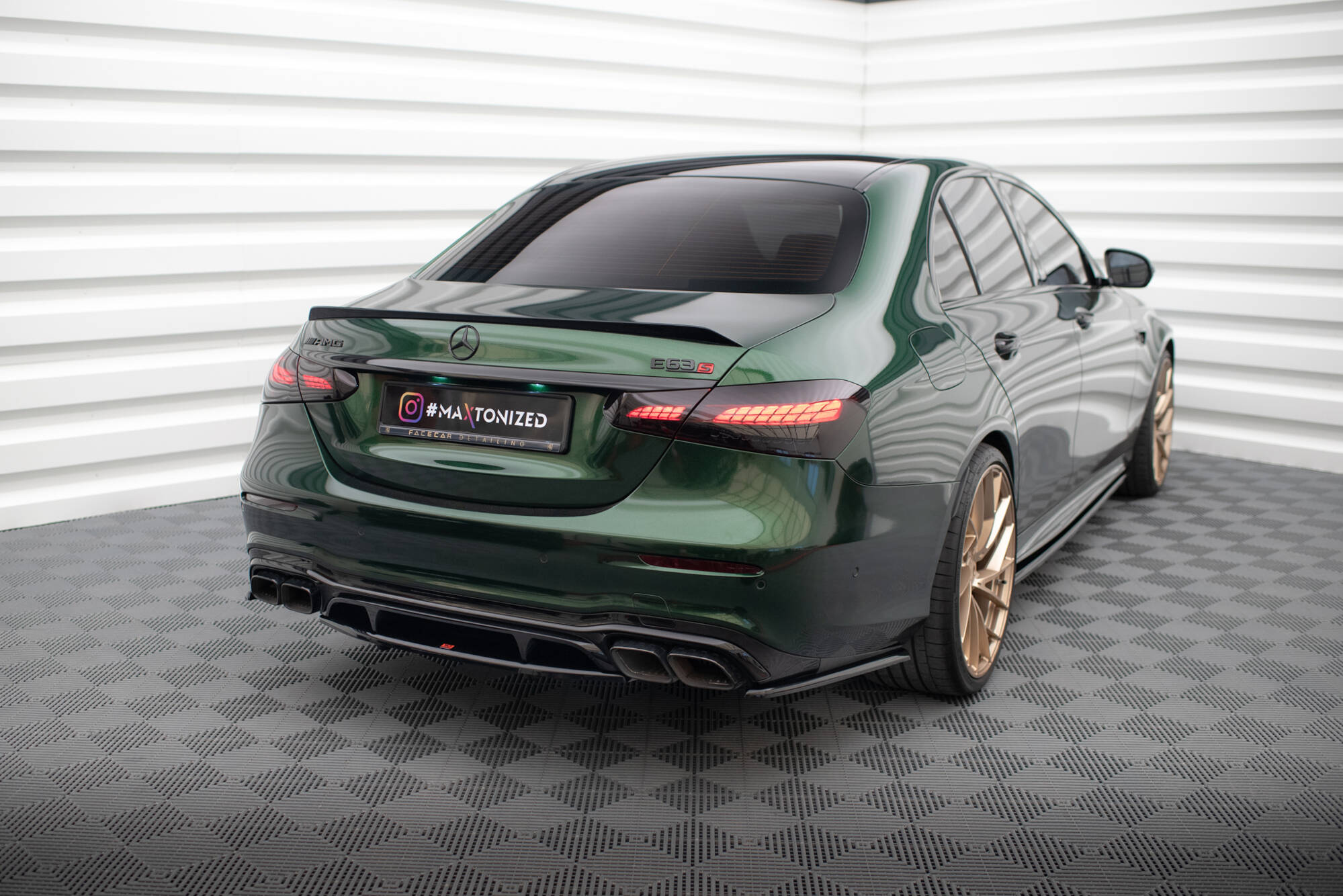 Frontspoiler Lippe, Seitenschweller, Heckdiffusor und Heckseiten Flaps Mercedes-AMG E63 W213 Facelift