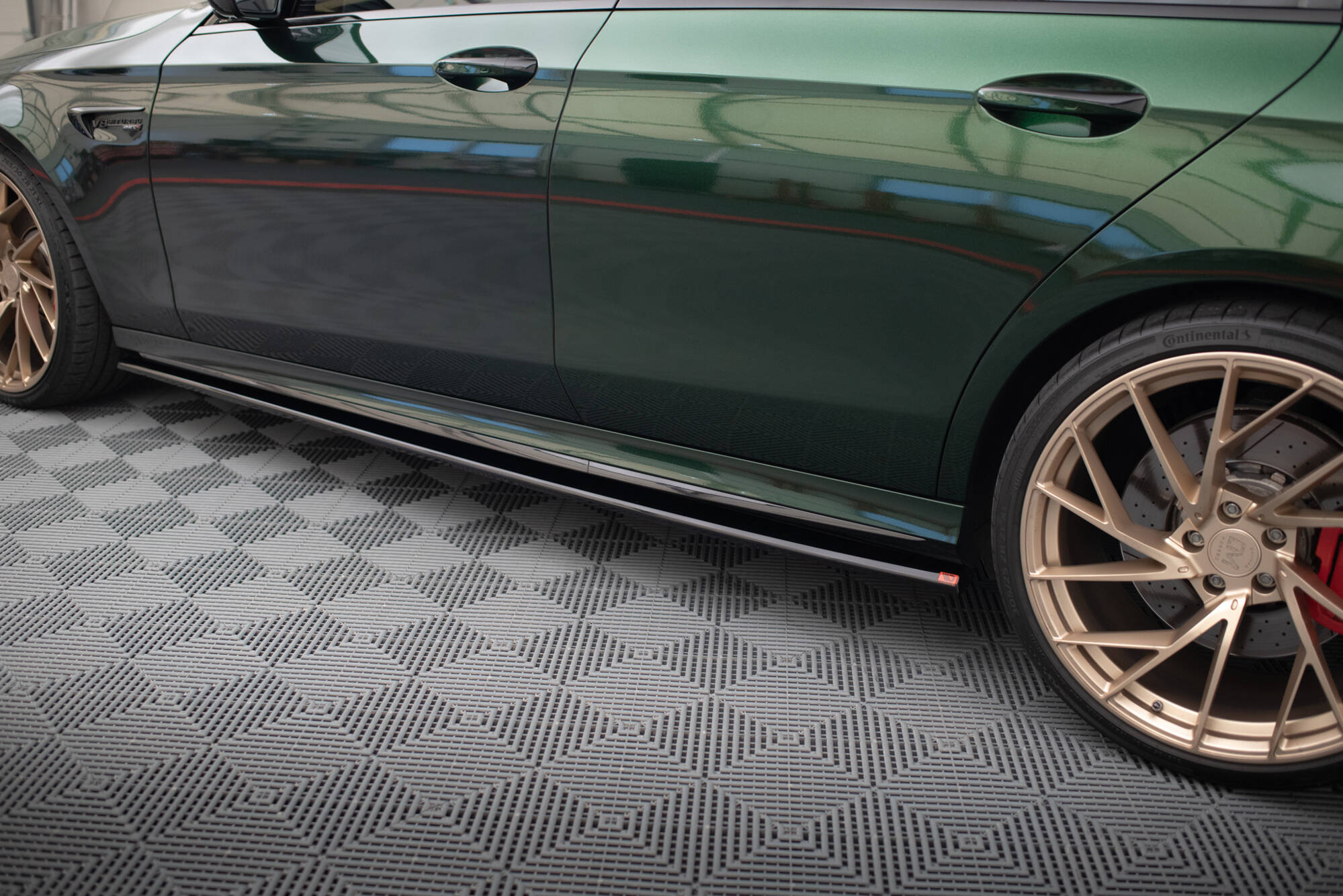 Frontspoiler Lippe, Seitenschweller, Heckdiffusor und Heckseiten Flaps Mercedes-AMG E63 W213 Facelift