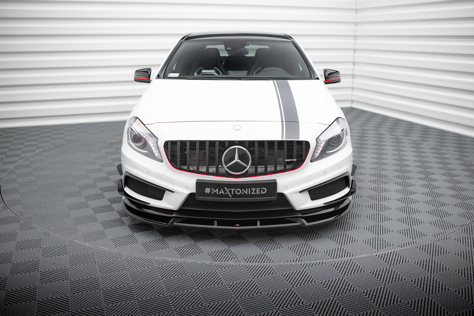 Frontspoiler Lippe, Seitenschweller und Heckdiffusor Mercedes-Benz A45 AMG W176