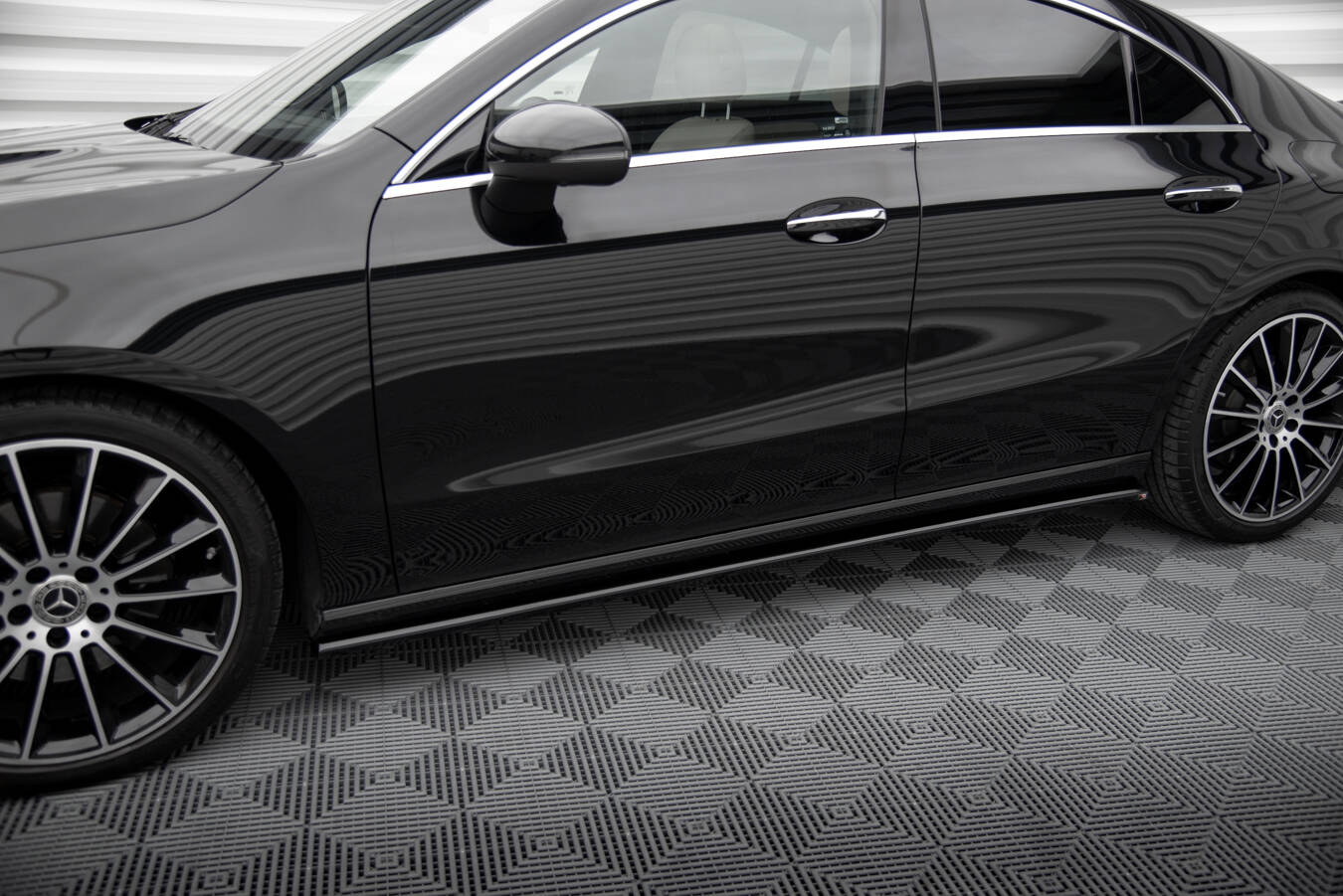 Frontspoiler Lippe, Seitenschweller und Heckdiffusor Mercedes-Benz CLA Coupe C118