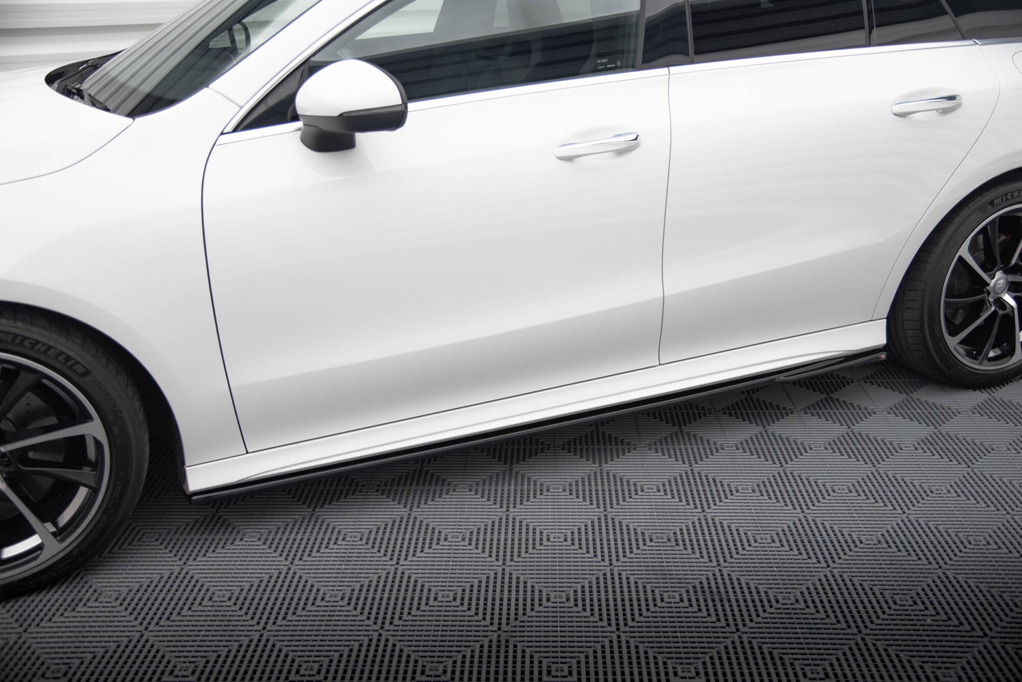 Frontspoiler Lippe, Seitenschweller, Heckdiffusor Mercedes-Benz CLA Shooting Brake AMG-Line X118