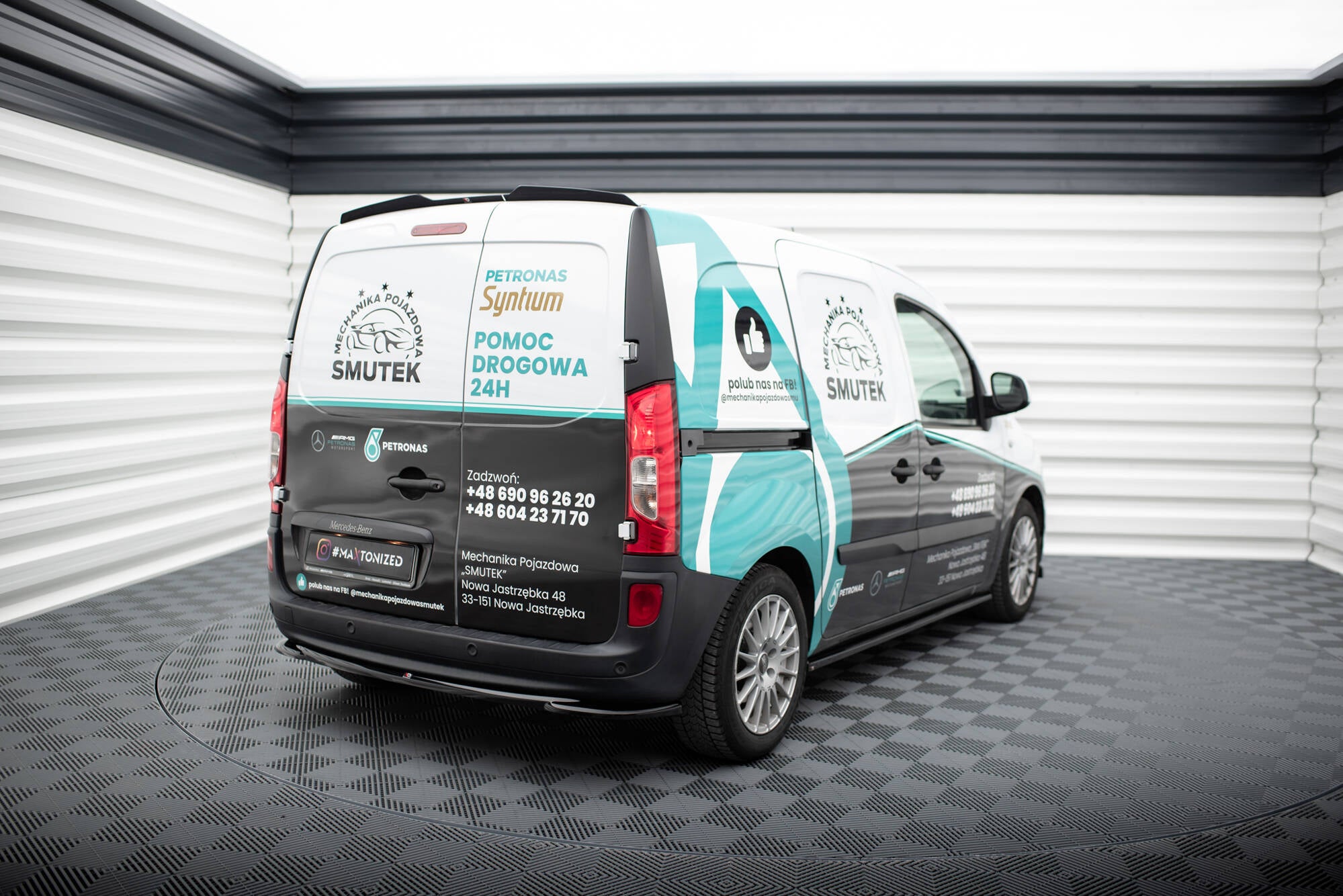 Frontspoiler Lippe, Seitenschweller und Heckdiffusor Mercedes-Benz Citan W415