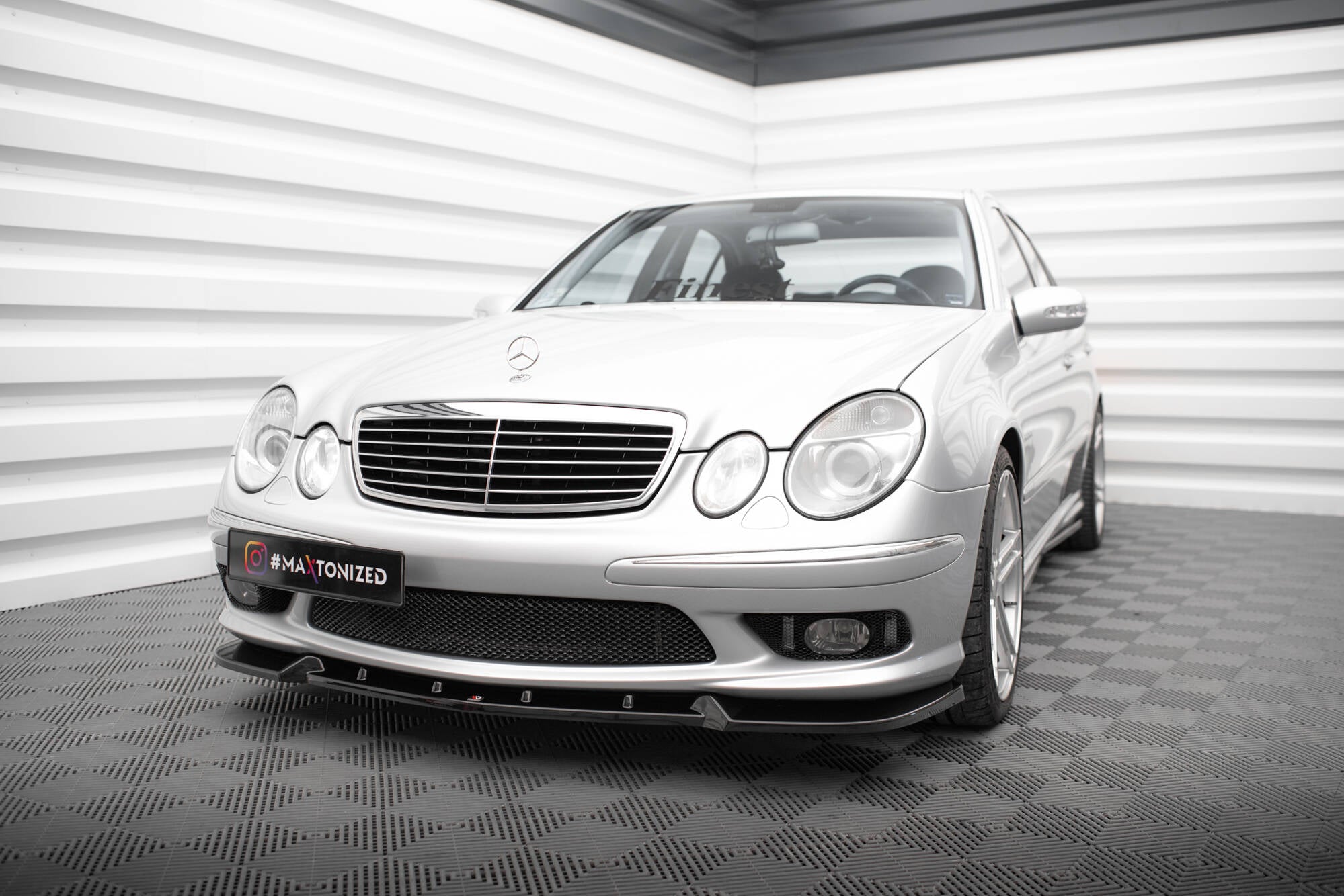 Frontspoiler Lippe, Seitenschweller und Heckdiffusor Satz Mercedes-Benz E 55 AMG W211