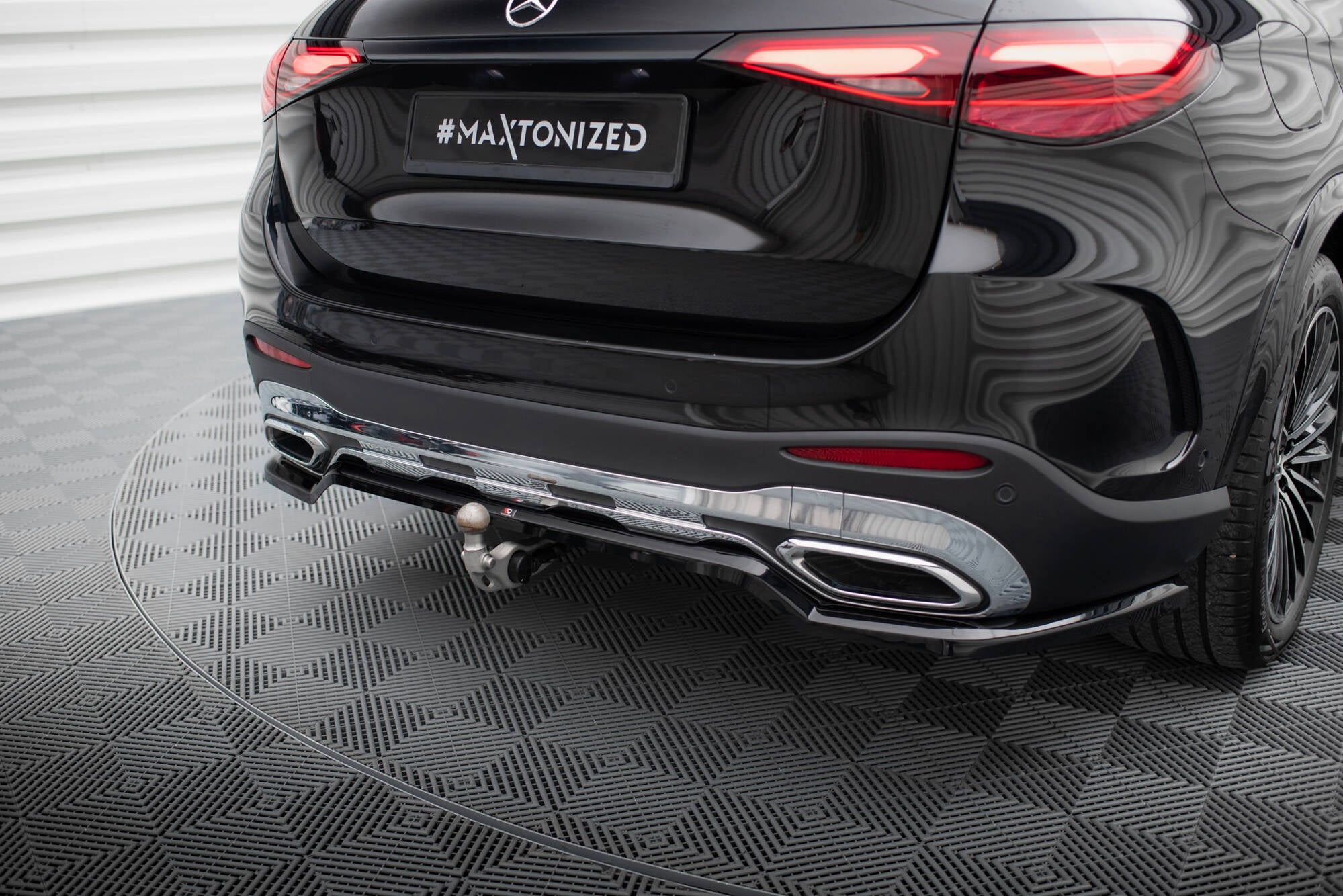Frontspoiler Lippe, Seitenschweller und Heckdiffusor Satz Mercedes-Benz GLC AMG-Line X254