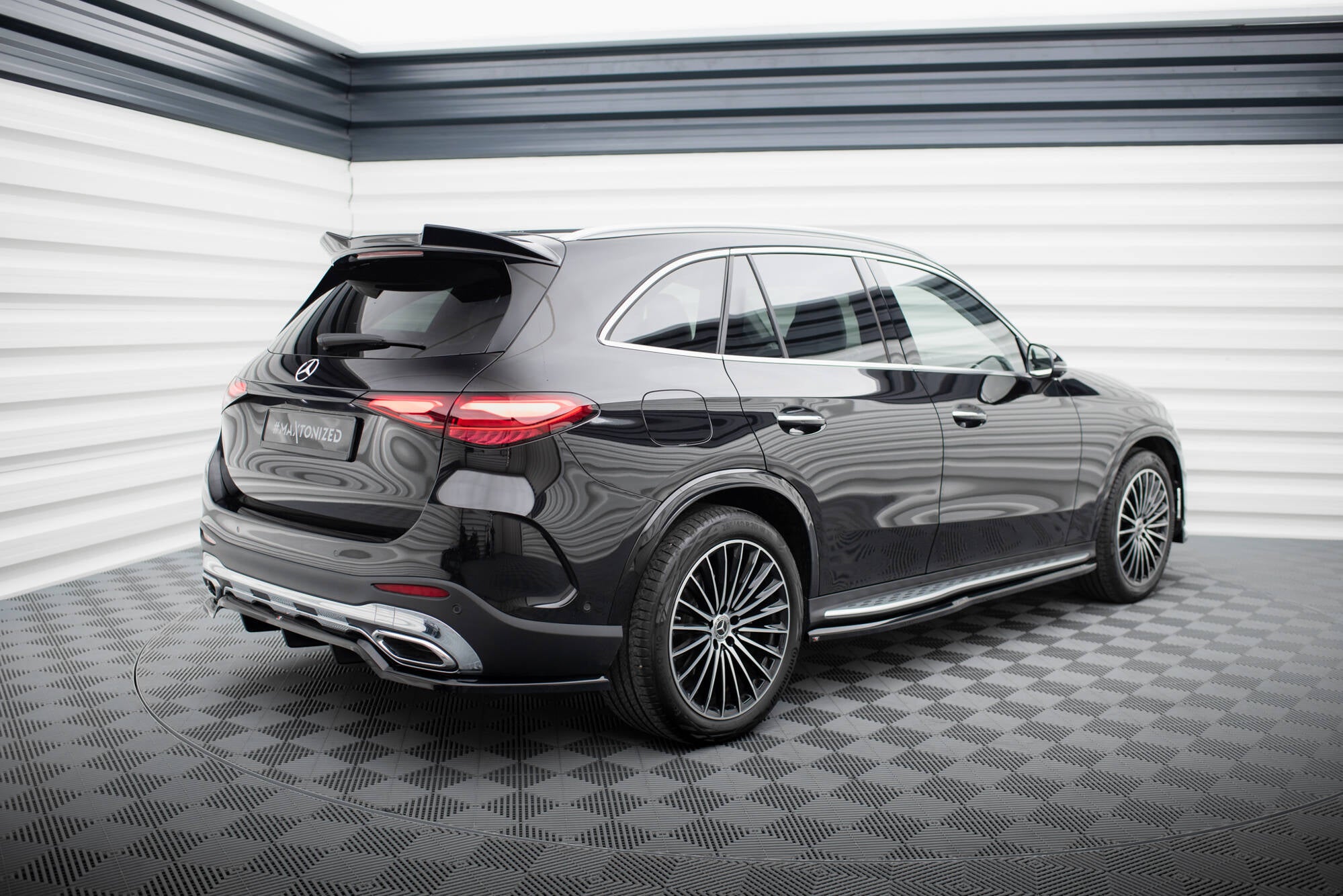 Frontspoiler Lippe, Seitenschweller und Heckdiffusor Satz Mercedes-Benz GLC AMG-Line X254