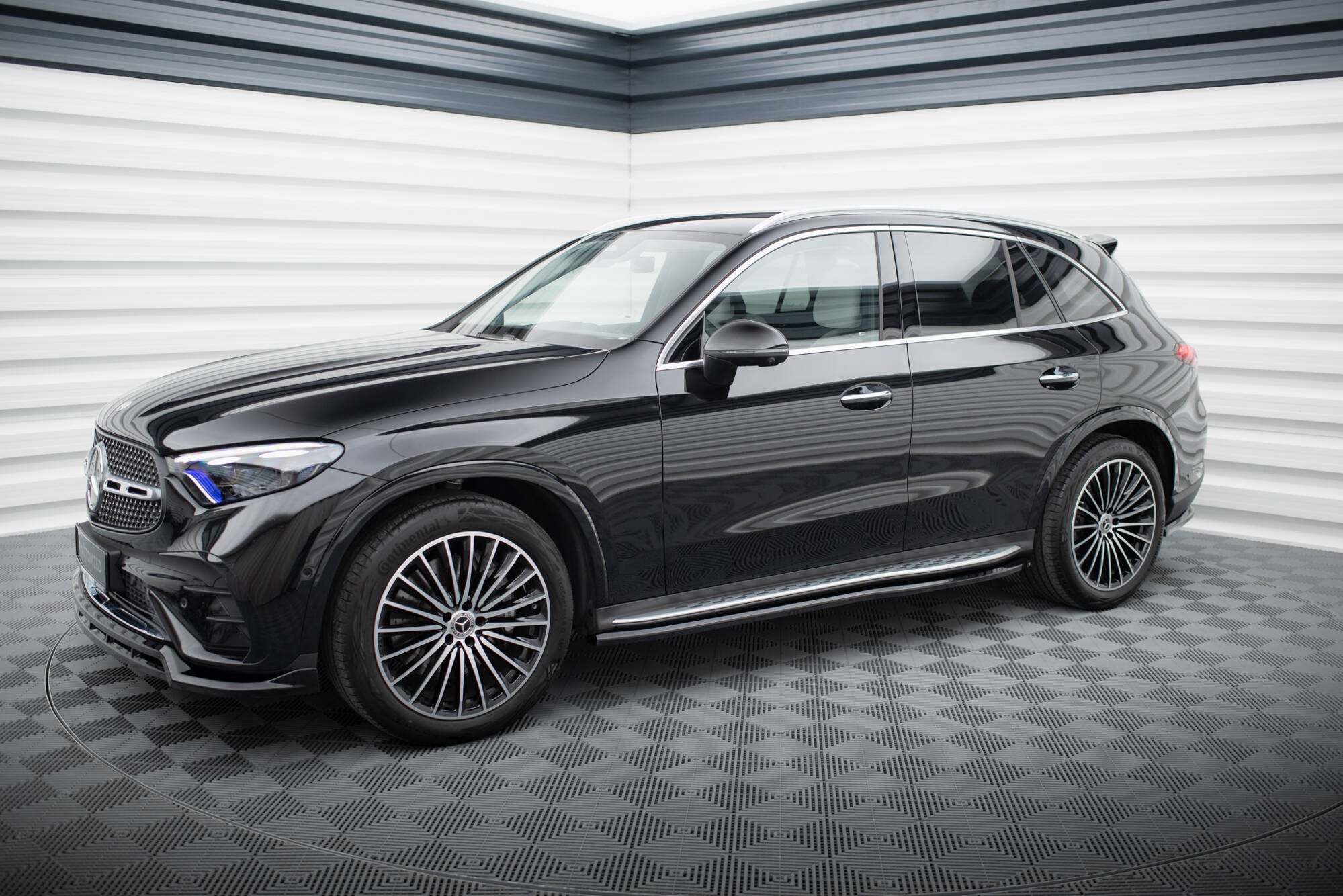 Frontspoiler Lippe, Seitenschweller und Heckdiffusor Satz Mercedes-Benz GLC AMG-Line X254