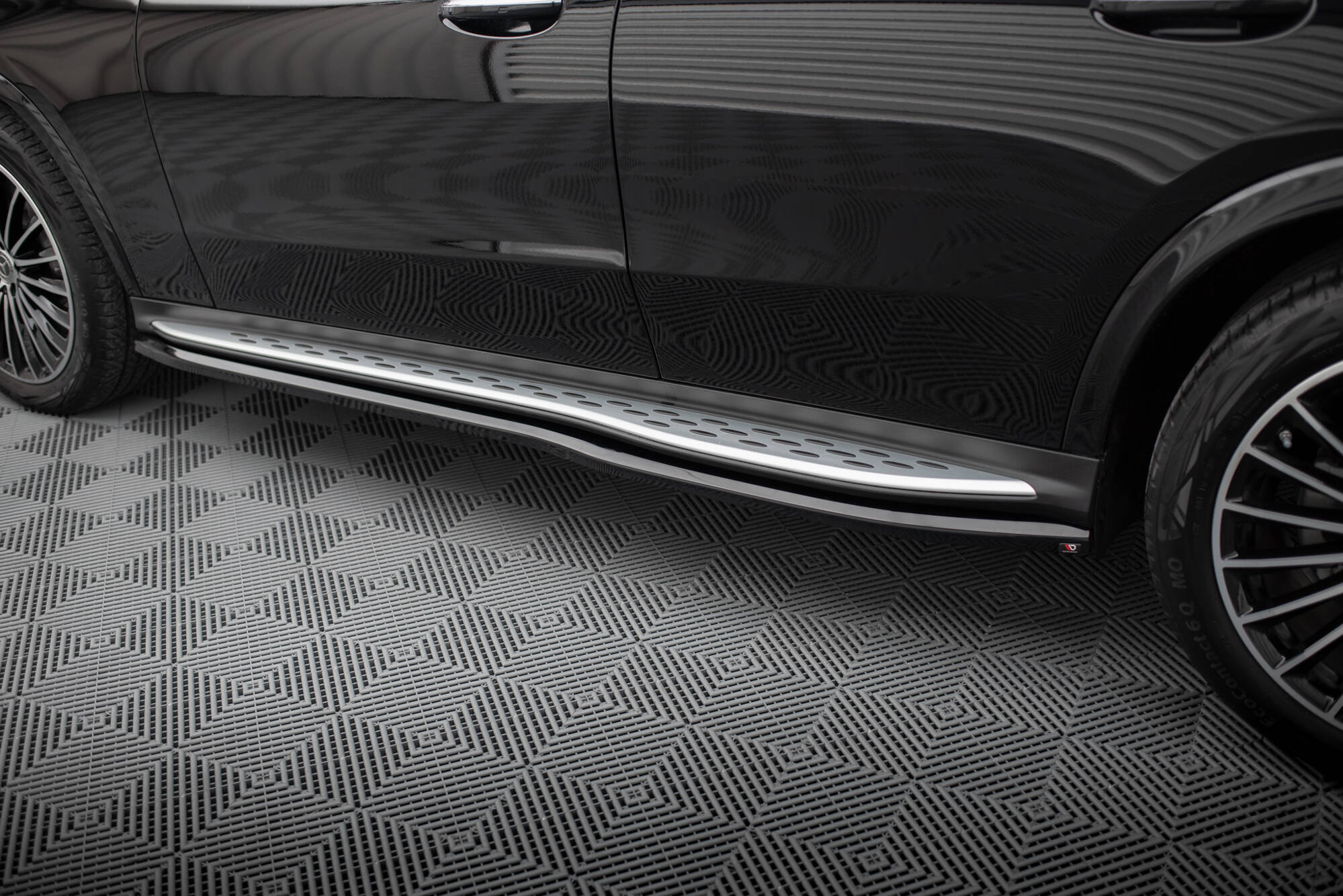 Frontspoiler Lippe, Seitenschweller und Heckdiffusor Satz Mercedes-Benz GLC AMG-Line X254