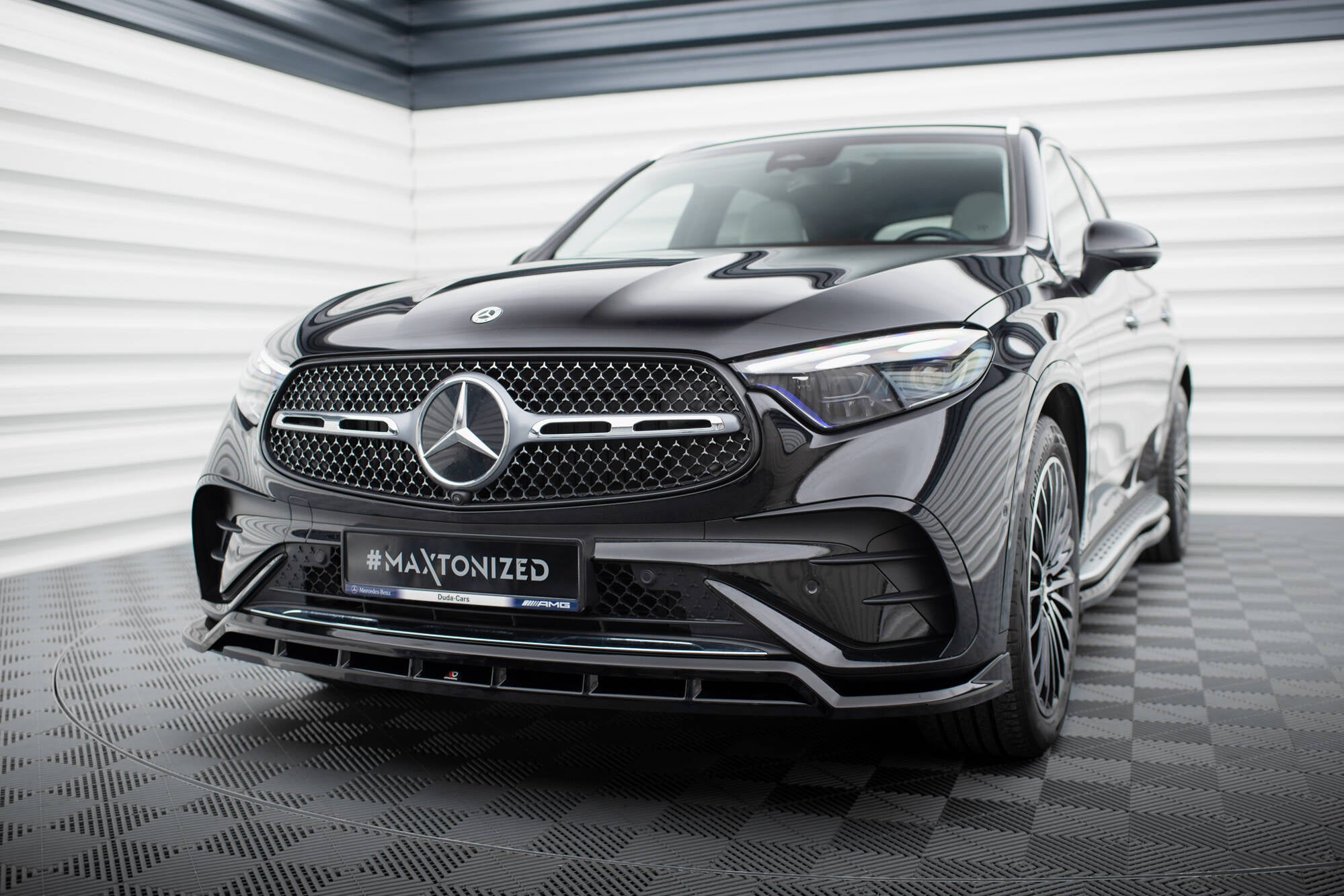 Frontspoiler Lippe, Seitenschweller und Heckdiffusor Satz Mercedes-Benz GLC AMG-Line X254