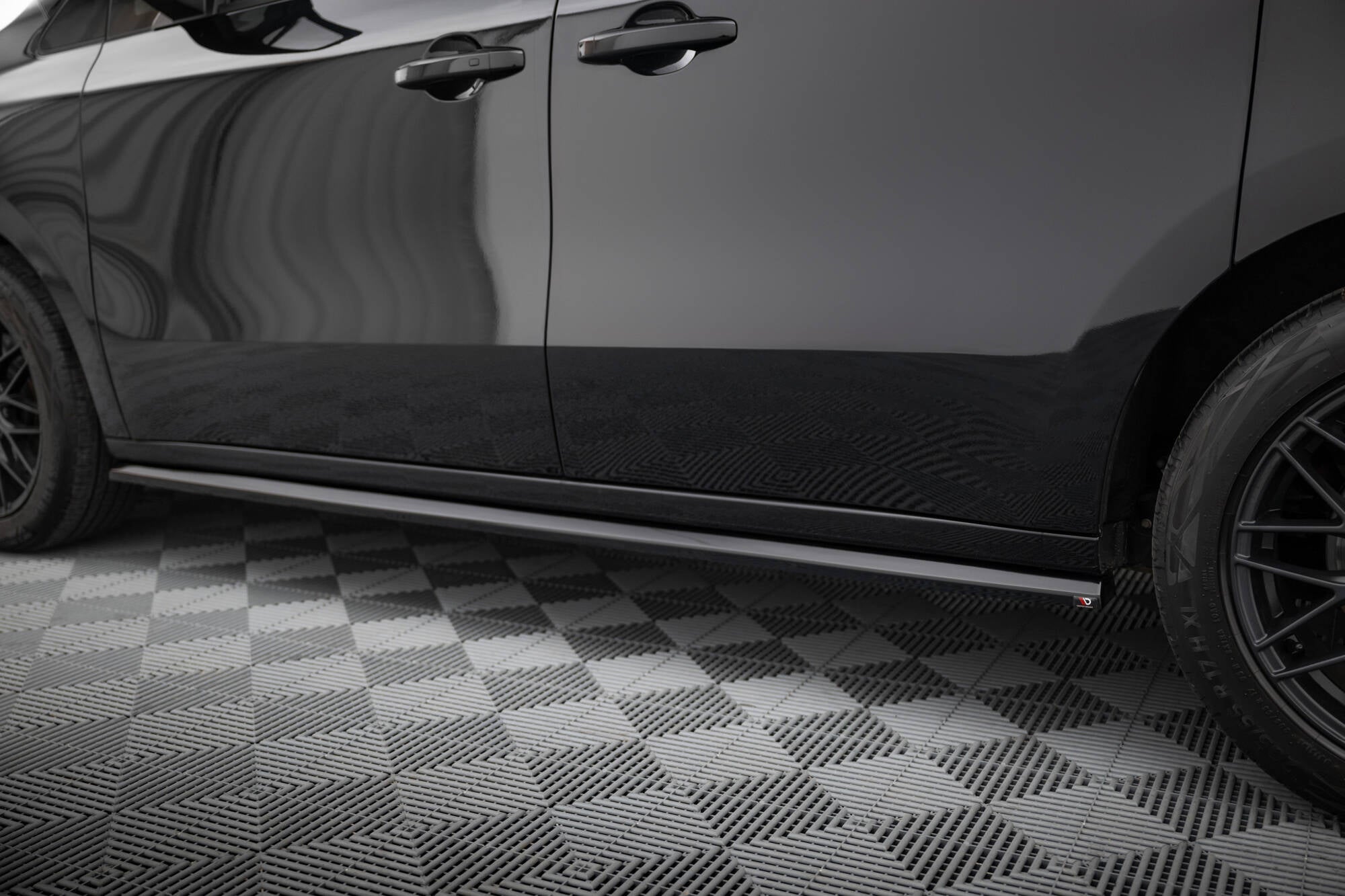 Frontspoiler Lippe + Seitenschweller + Heckdiffusor Mercedes-Benz T W420 2021