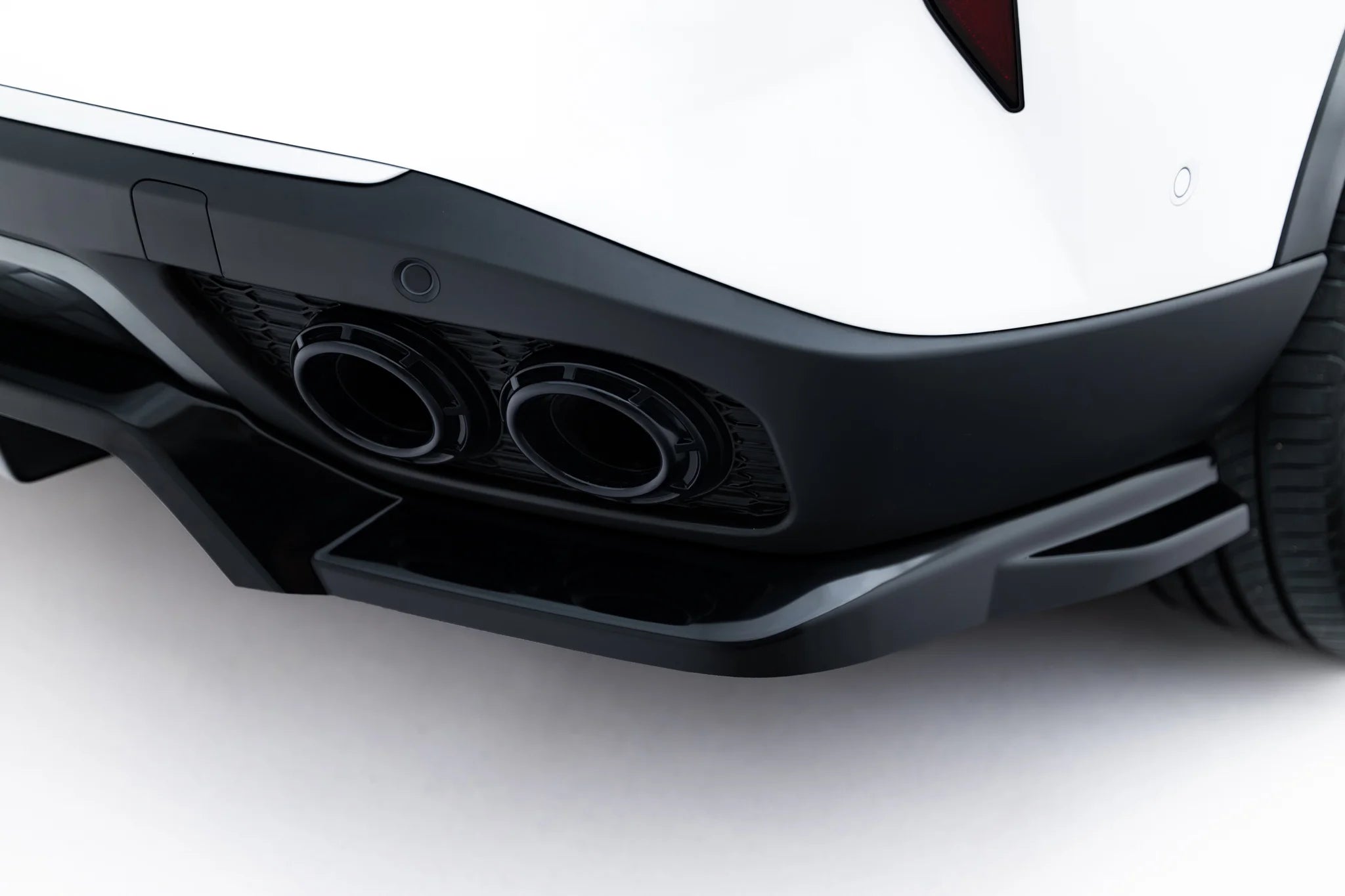 Frontspoiler Lippe, Seitenschweller, Heckdiffusor Omoda 9 MK1