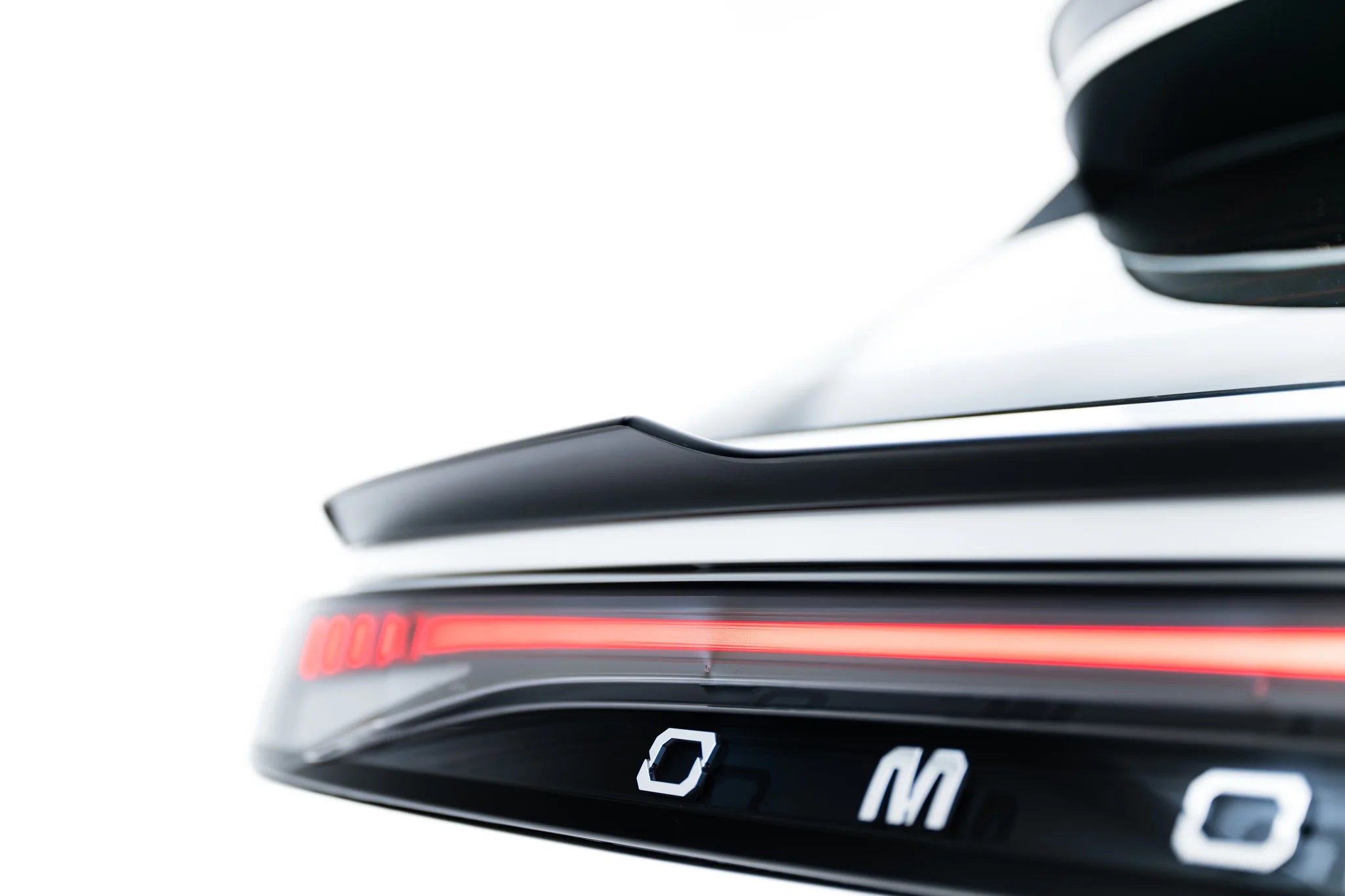 Frontspoiler Lippe, Seitenschweller, Heckdiffusor Omoda 9 MK1