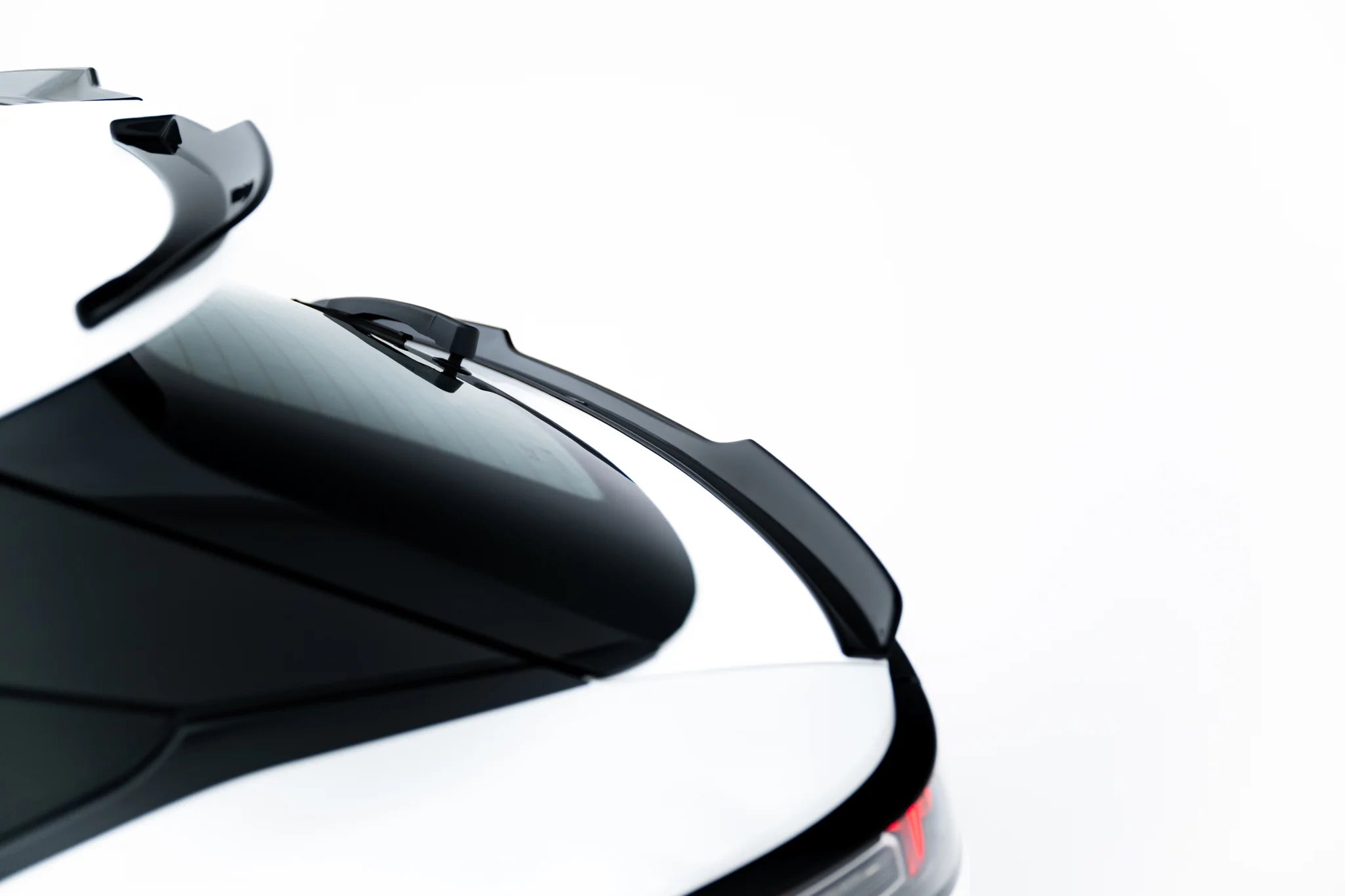Frontspoiler Lippe, Seitenschweller, Heckdiffusor Omoda 9 MK1