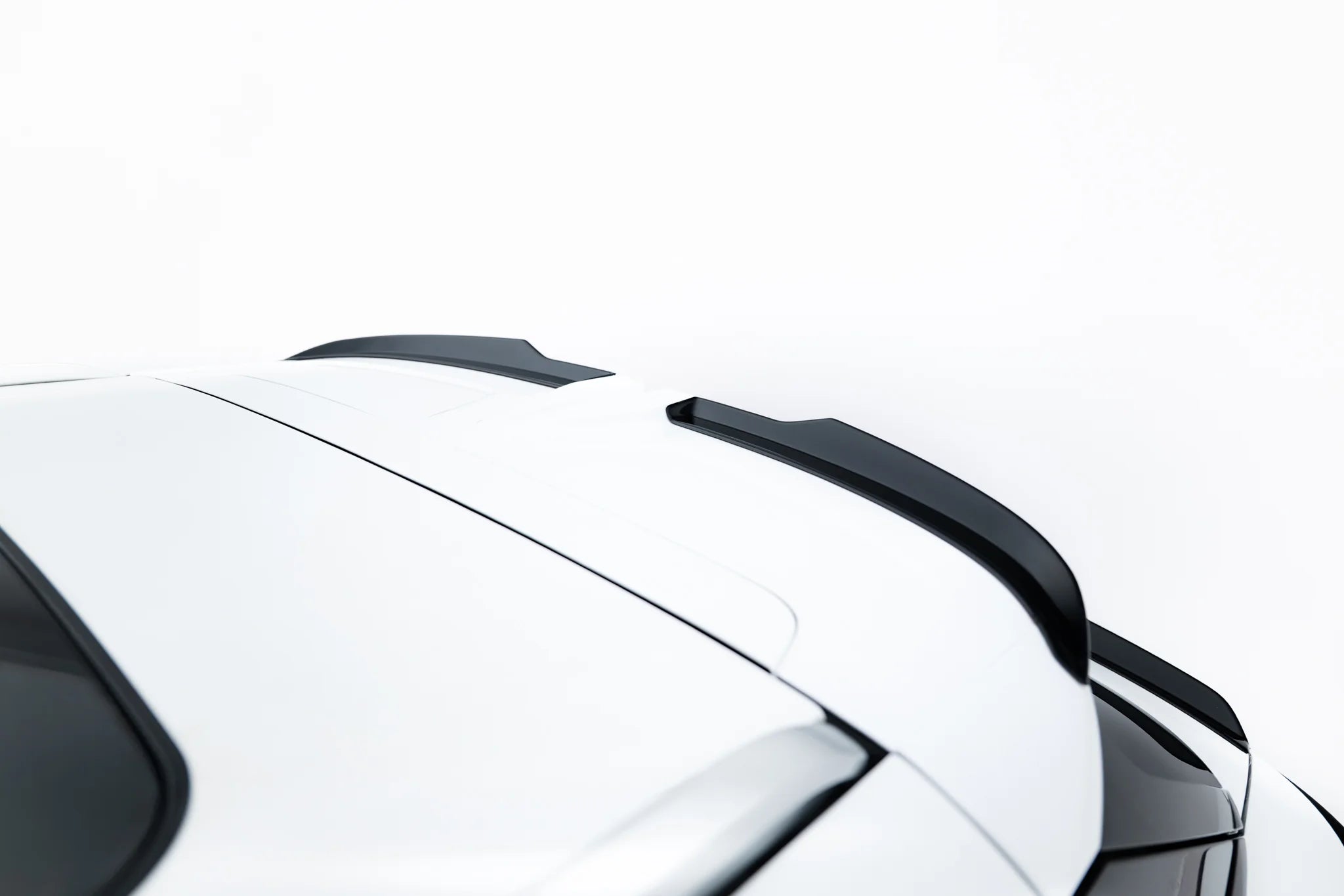 Frontspoiler Lippe, Seitenschweller, Heckdiffusor Omoda 9 MK1