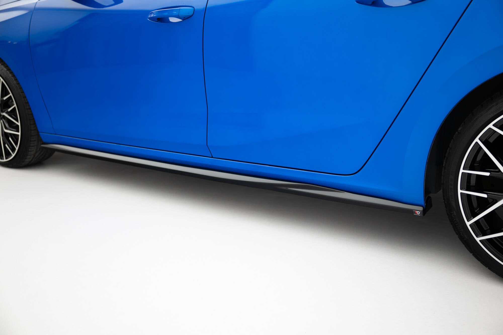 Frontspoiler Lippe, Seitenschweller und Heckdiffusor Opel Astra Sports Tourer L (MK6)