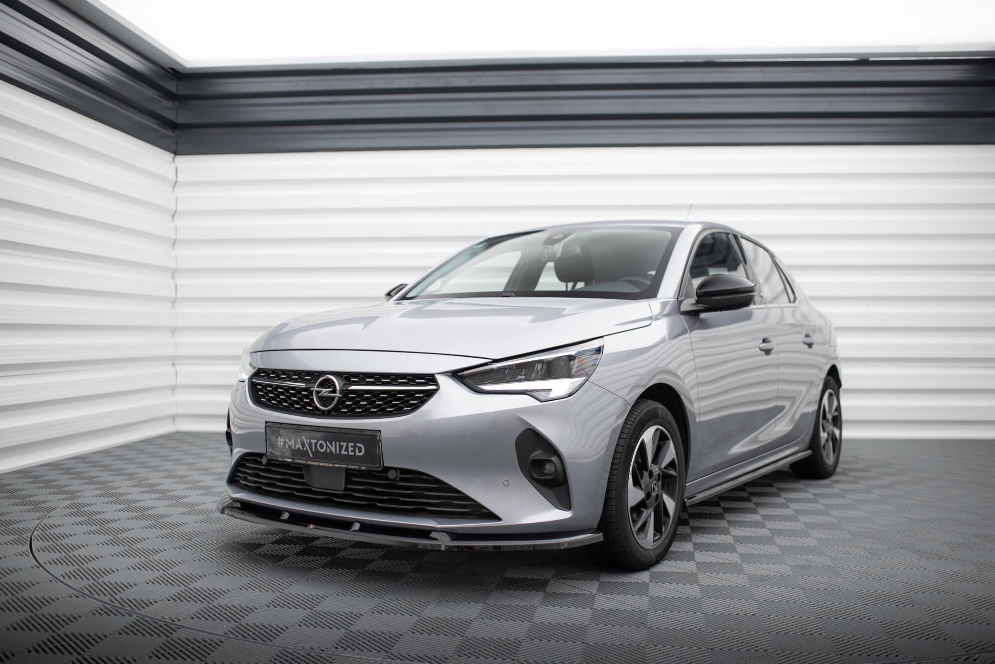 Frontspoiler Lippe, Seitenschweller und Heckdiffusor Opel Corsa F (Mk6)