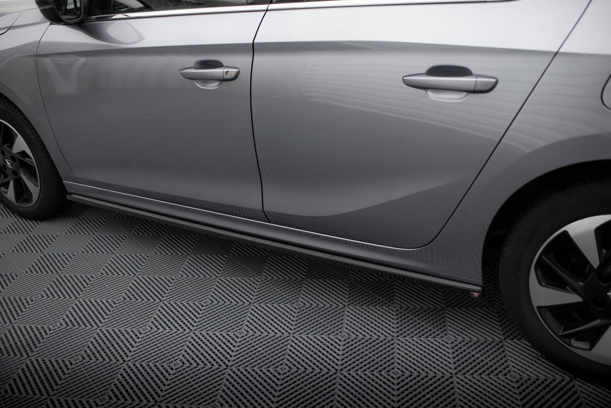 Frontspoiler Lippe, Seitenschweller und Heckdiffusor Opel Corsa F (Mk6)