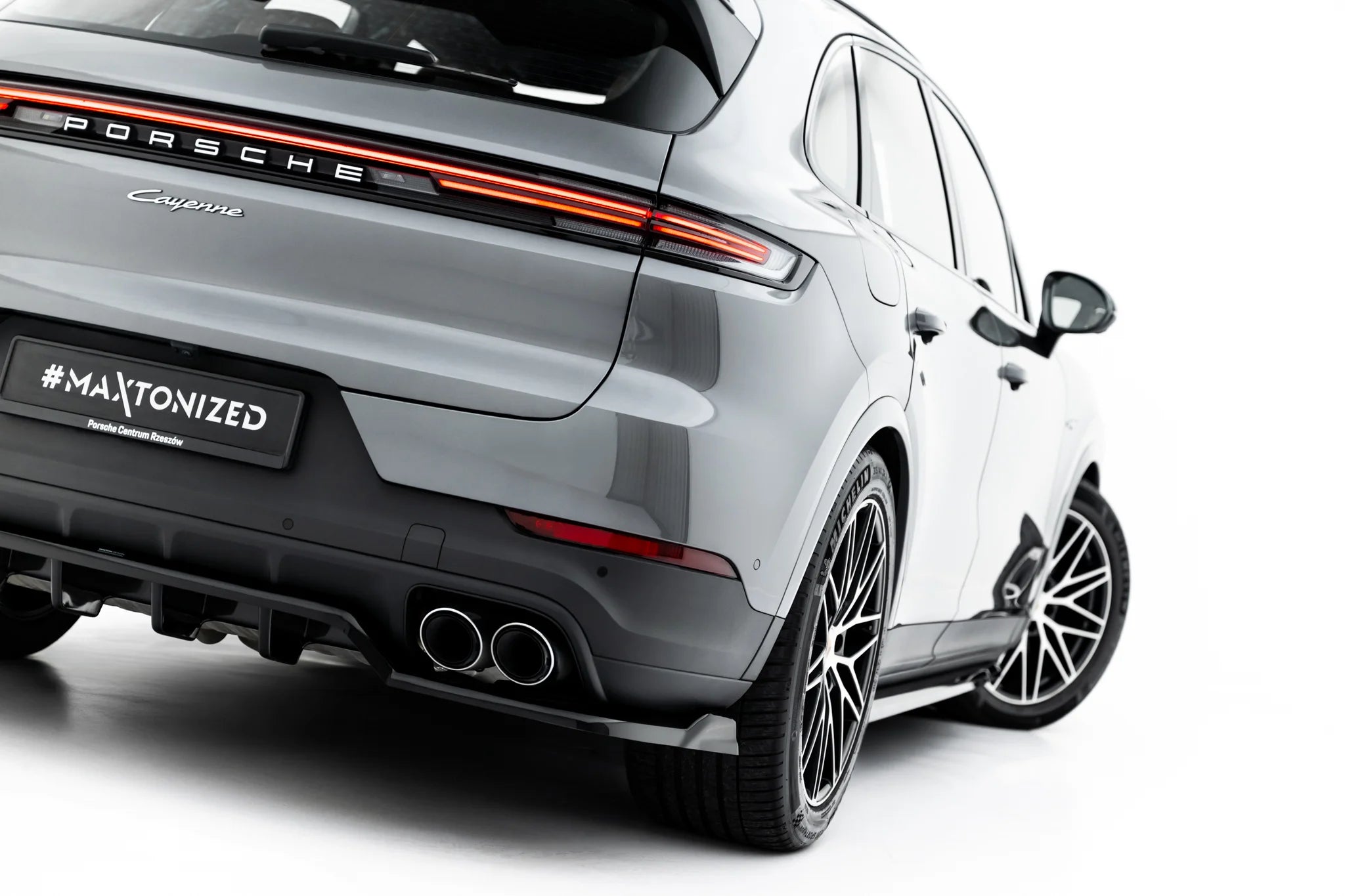 Frontspoiler Lippe, Seitenschweller, Heckdiffusor Porsche Cayenne SUV MK3 Facelift