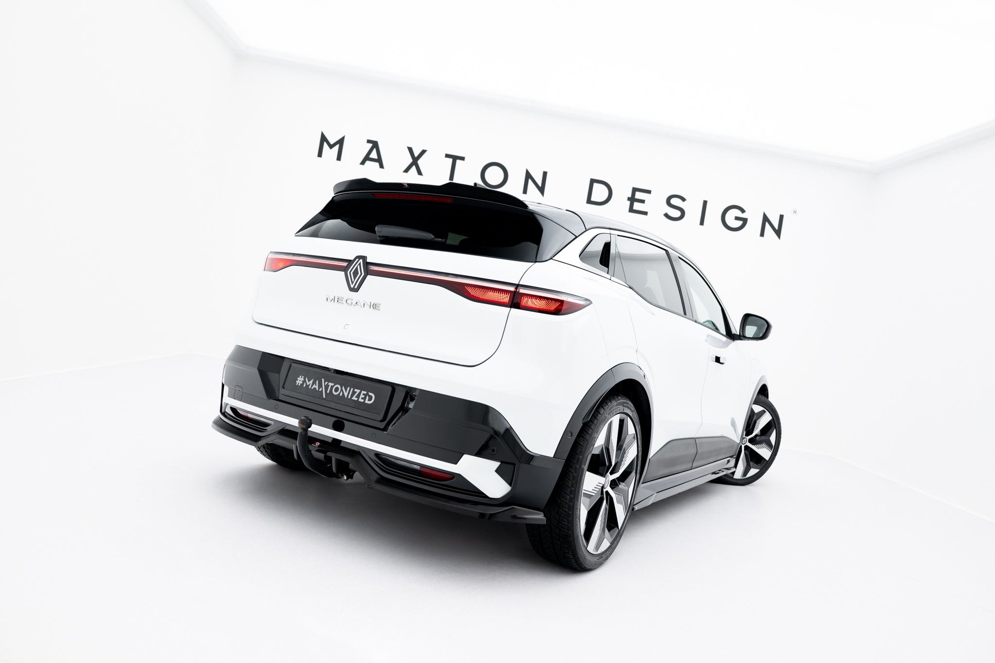 Frontspoiler Lippe, Seitenschweller und Heckdiffusor Satz Renault Megane E-Tech Electric Mk1