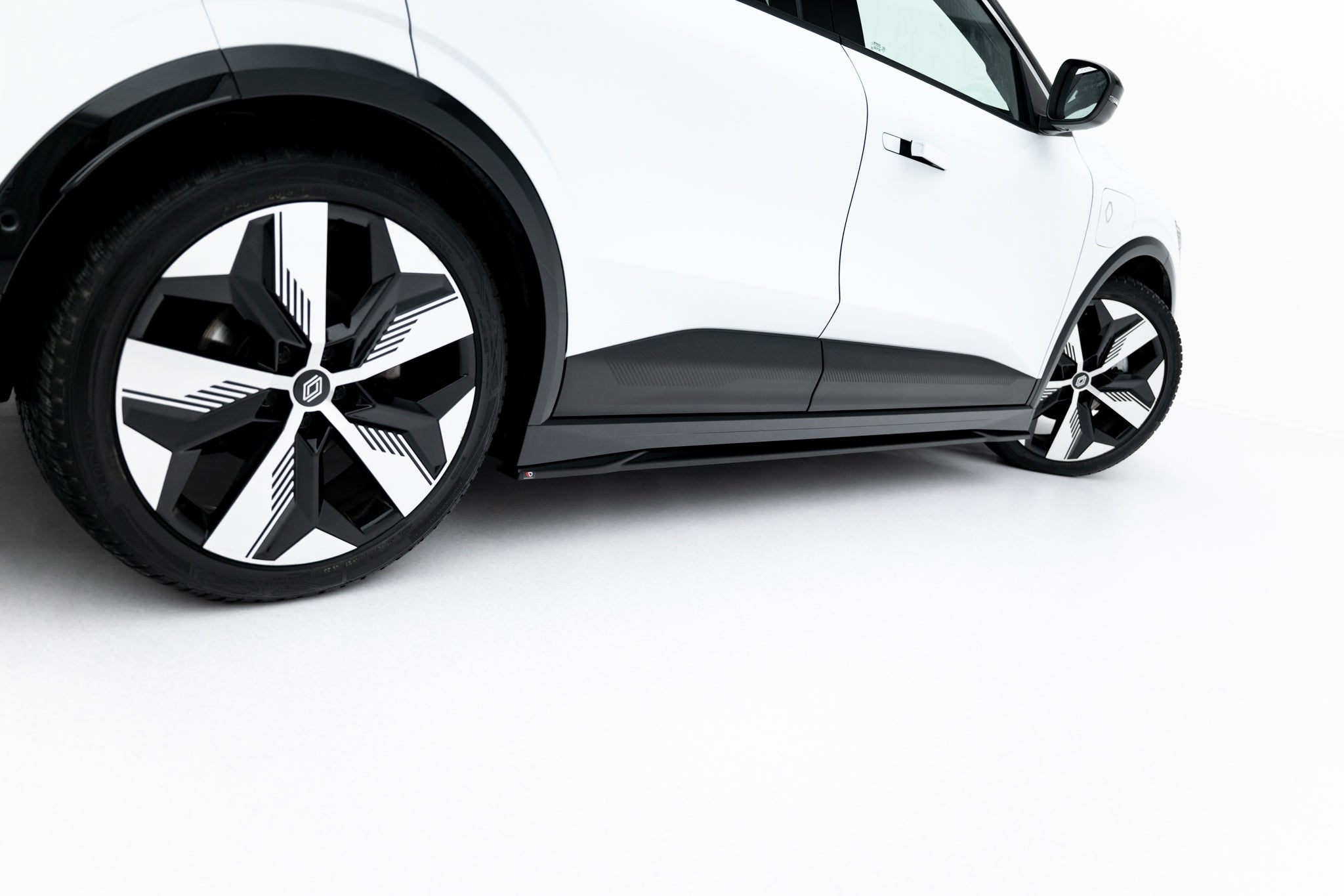 Frontspoiler Lippe, Seitenschweller und Heckdiffusor Satz Renault Megane E-Tech Electric Mk1