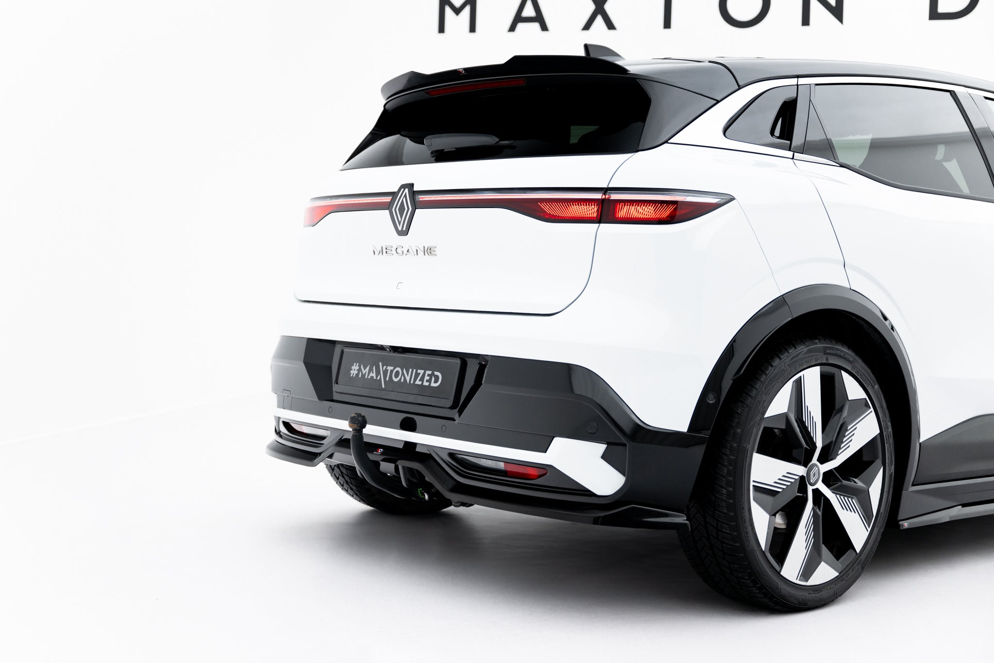 Frontspoiler Lippe, Seitenschweller und Heckdiffusor Satz Renault Megane E-Tech Electric Mk1