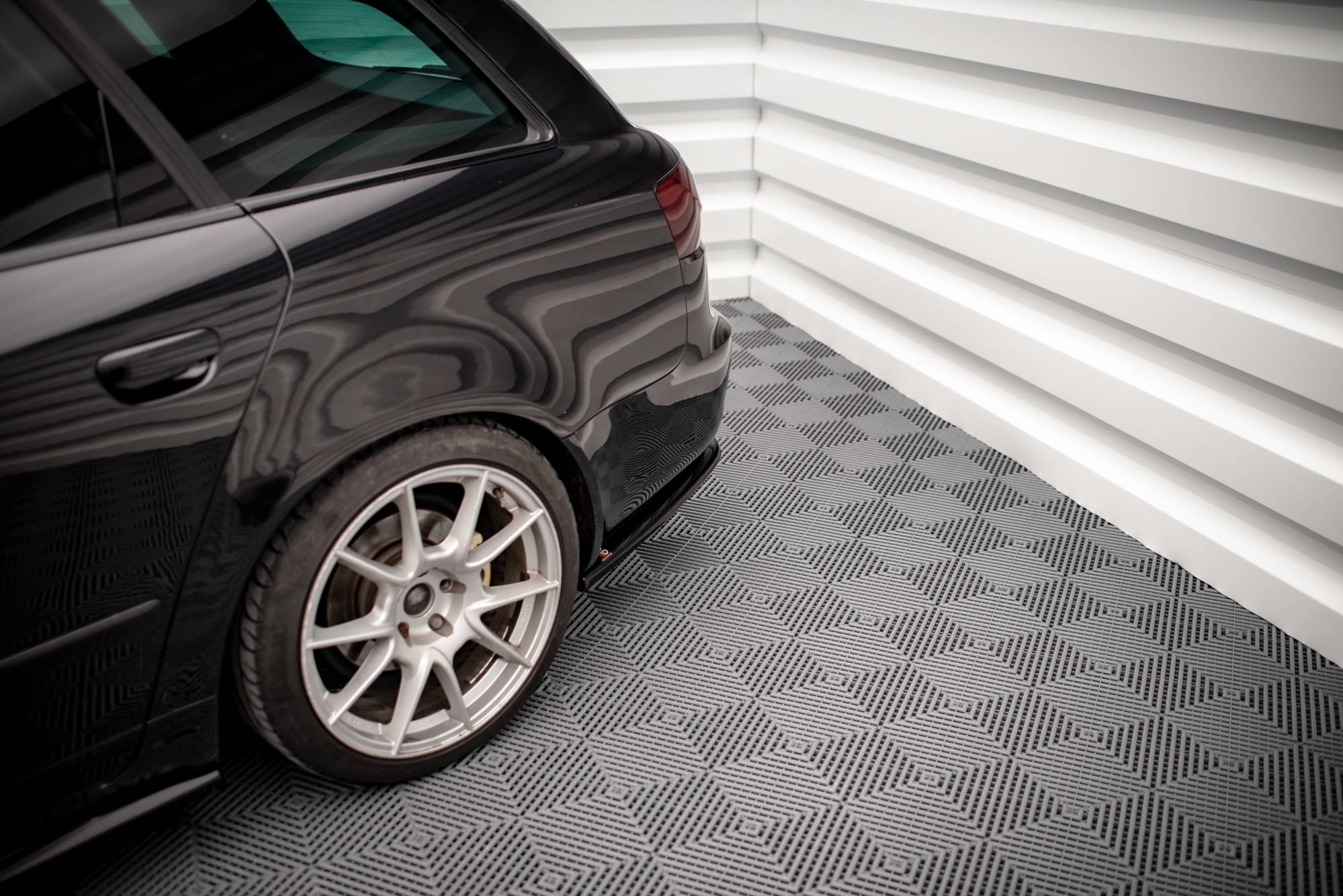 Frontspoiler Lippe, Seitenschweller, Heckdiffusor Seat Exeo Sedan 2008 - 2013