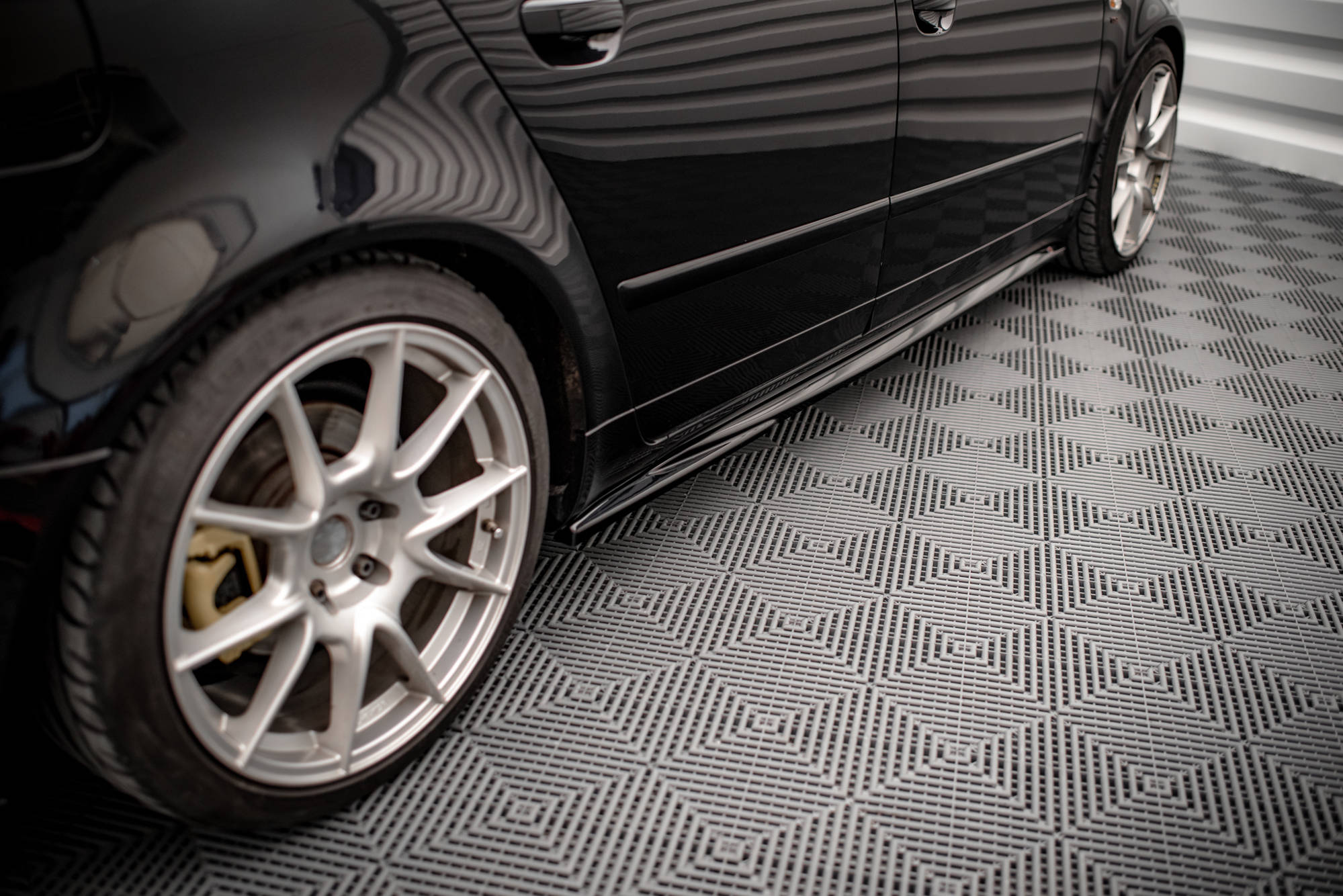 Frontspoiler Lippe, Seitenschweller, Heckdiffusor Seat Exeo Sedan 2008 - 2013