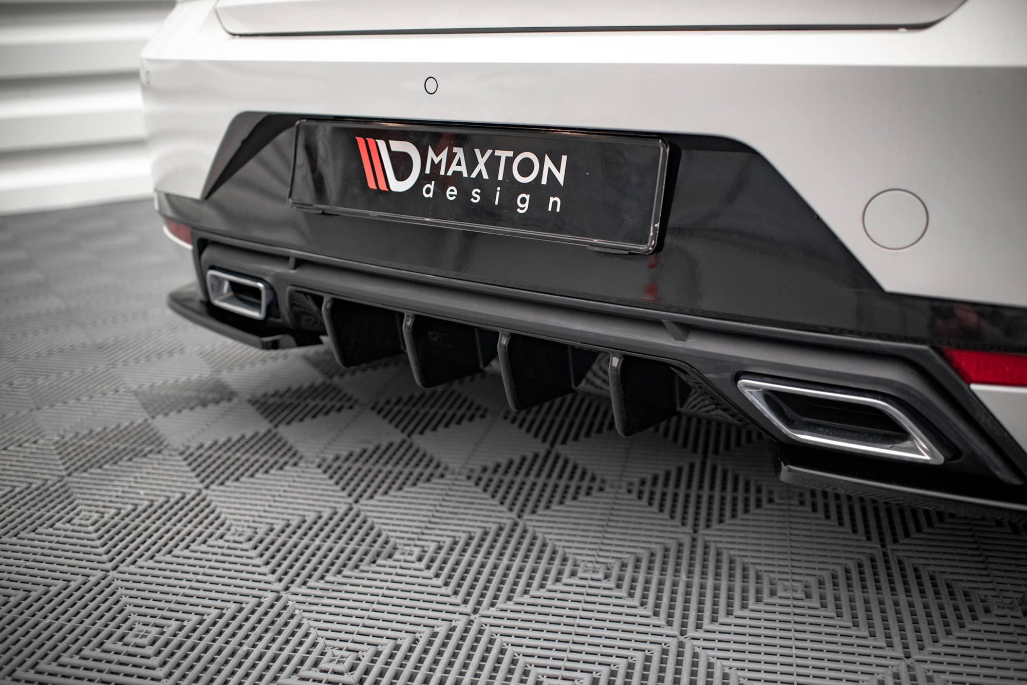 Frontspoiler Lippe, Heckdiffusor und Seitenschweller für Seat Ibiza Mk5