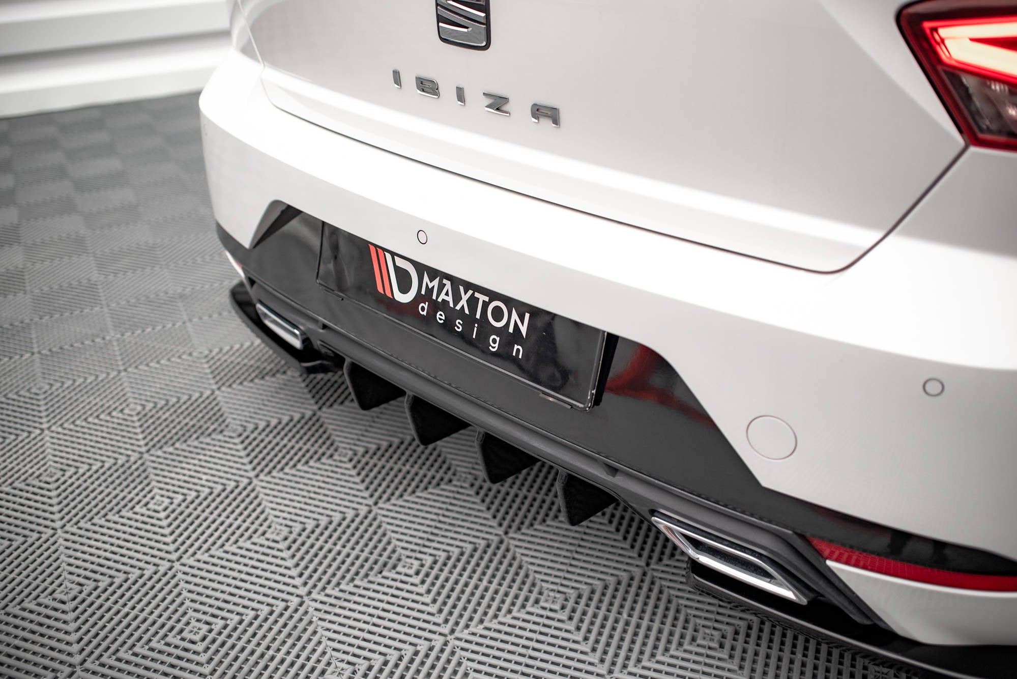 Frontspoiler Lippe, Heckdiffusor und Seitenschweller für Seat Ibiza Mk5