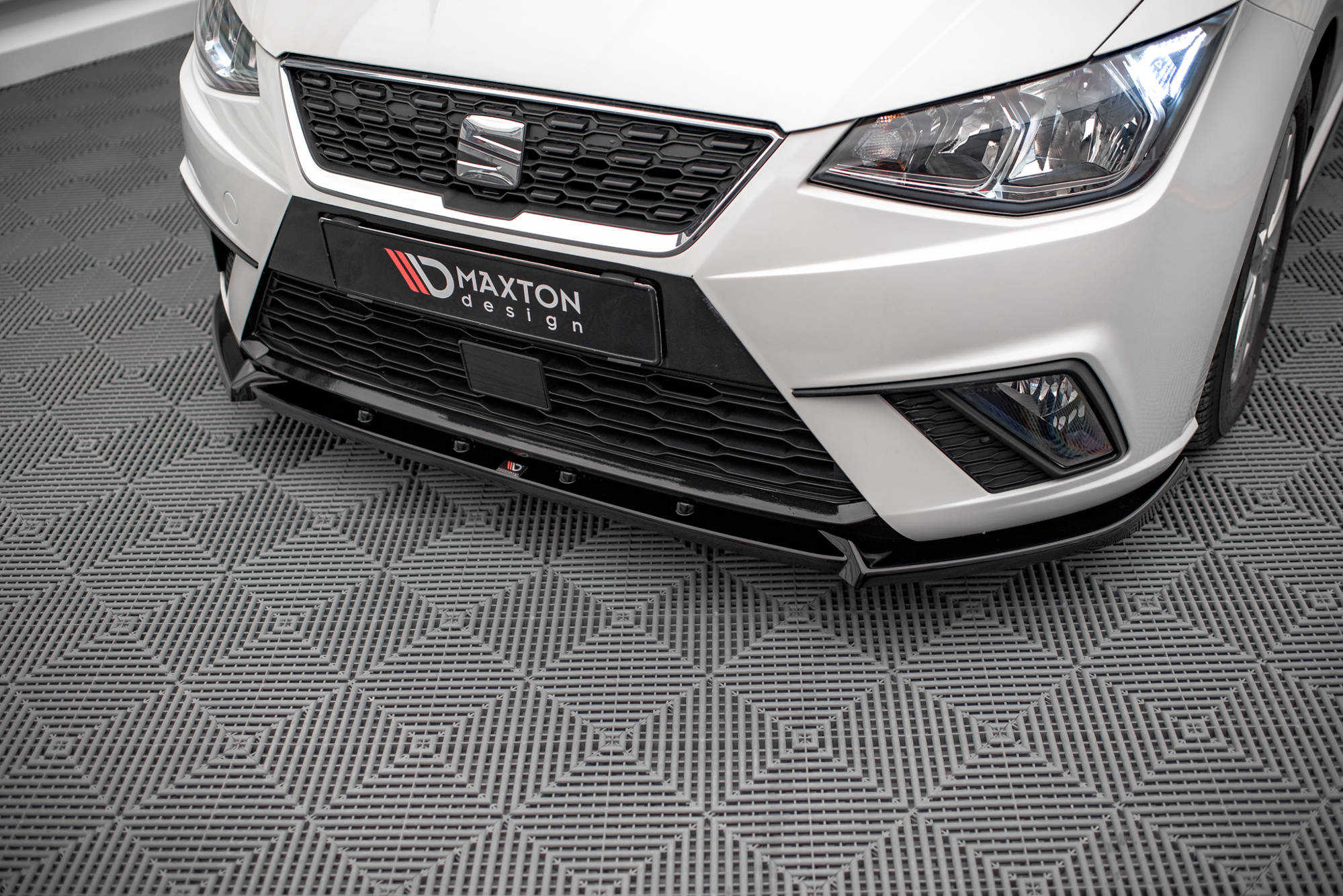 Frontspoiler Lippe, Heckdiffusor und Seitenschweller für Seat Ibiza Mk5