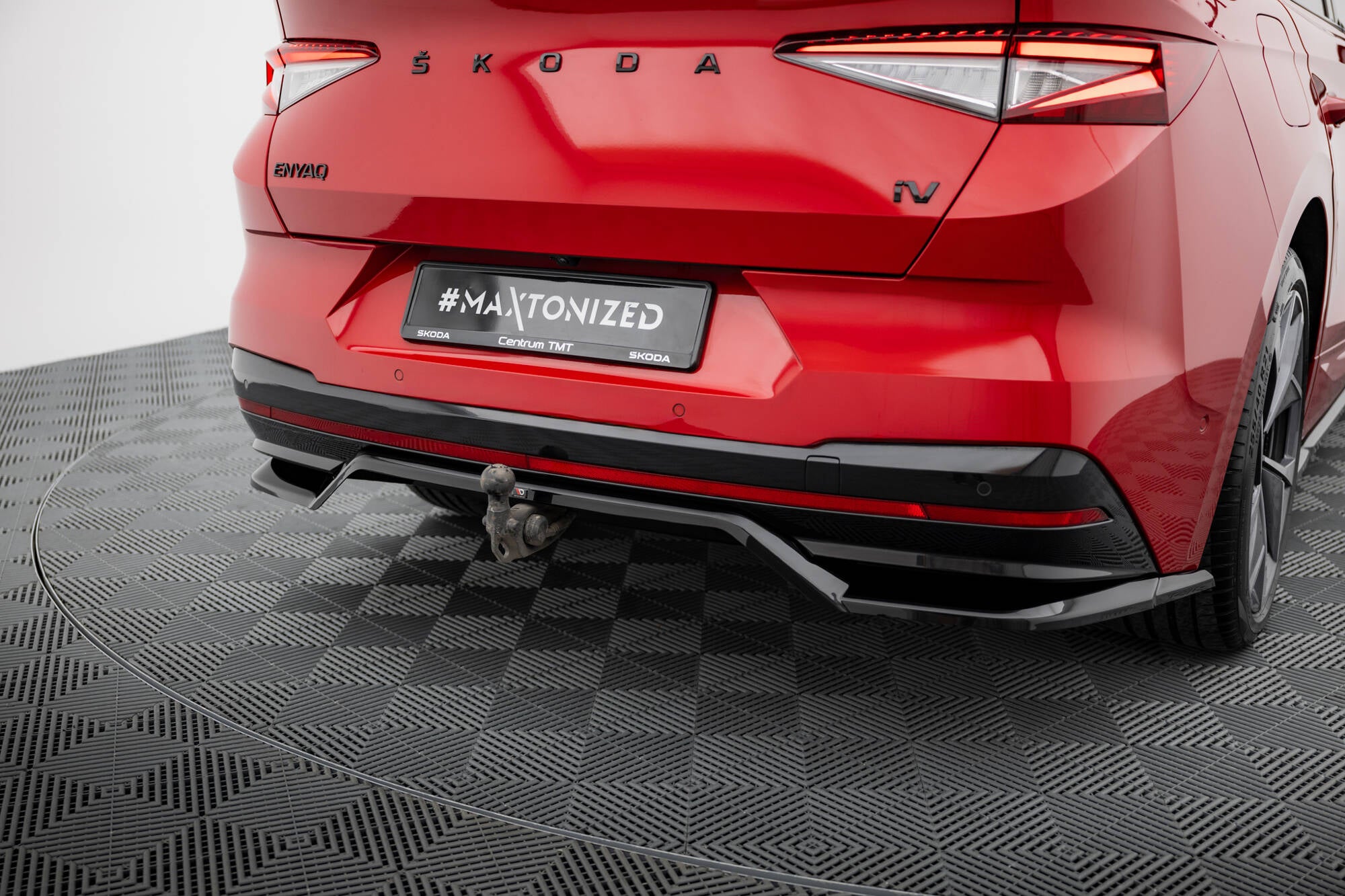 Frontspoiler Lippe, Seitenschweller und Heckdiffusor Skoda Enyaq Coupe iV RS