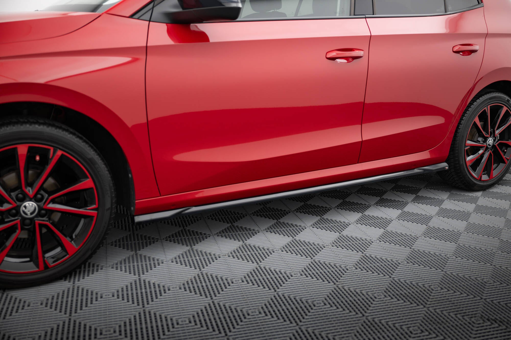 Frontspoiler Lippe, Seitenschweller und Heckdiffusor Satz Skoda Fabia Mk4