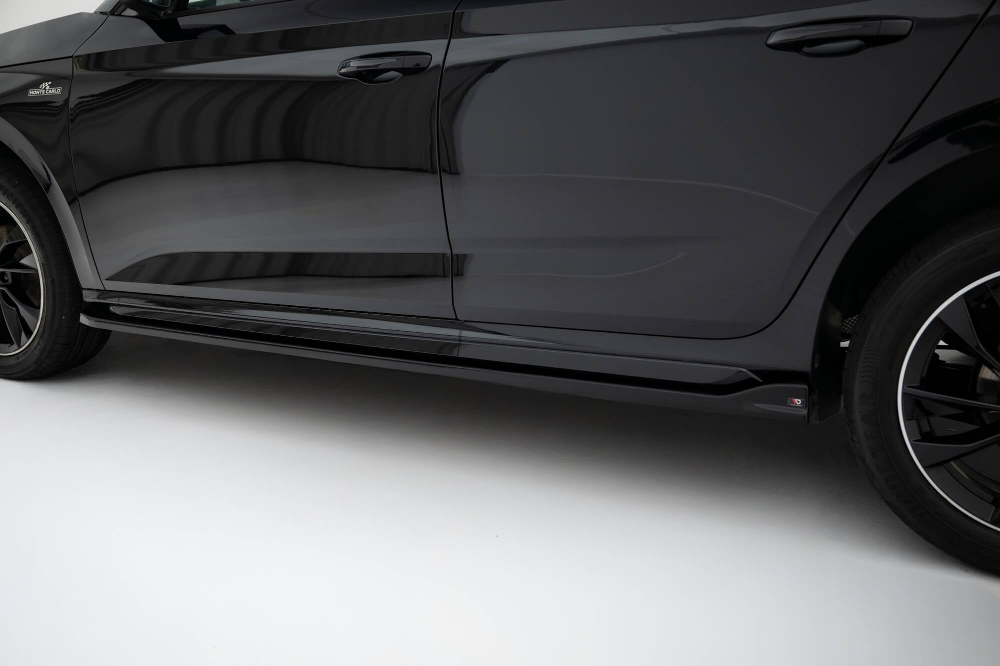 Frontspoiler Lippe, Seitenschweller und Heckdiffusor Skoda Kamiq Monte Carlo Mk1 Facelift